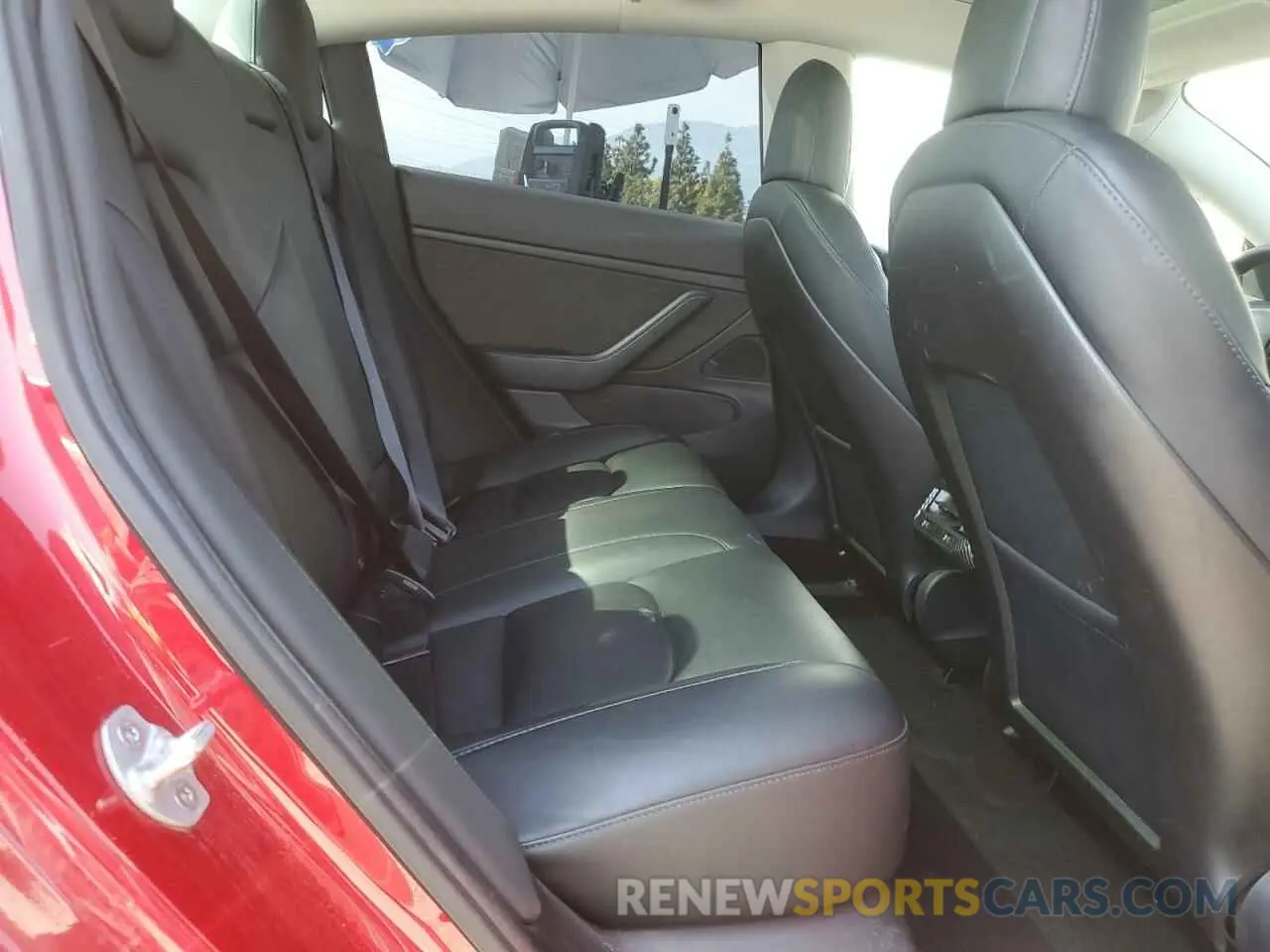 10 Photograph of a damaged car 5YJ3E1EBXLF635957 TESLA MODEL 3 2020