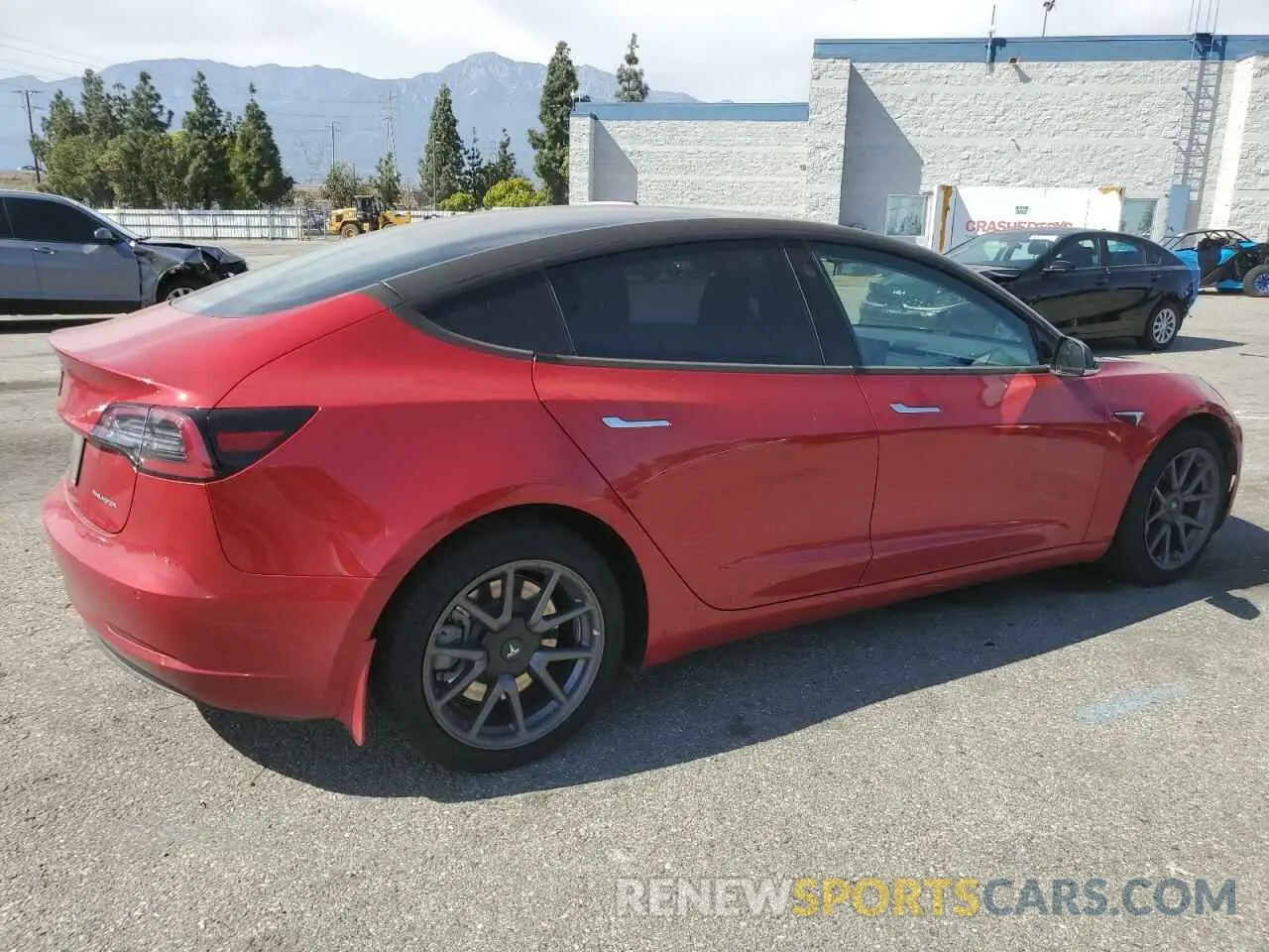 3 Photograph of a damaged car 5YJ3E1EBXLF635957 TESLA MODEL 3 2020