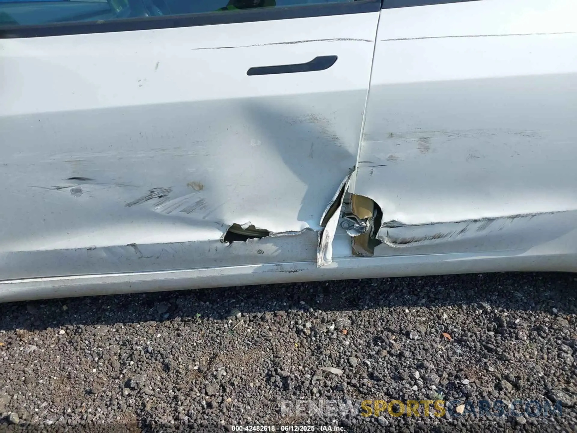 18 Photograph of a damaged car 5YJ3E1EBXLF636848 TESLA MODEL 3 2020