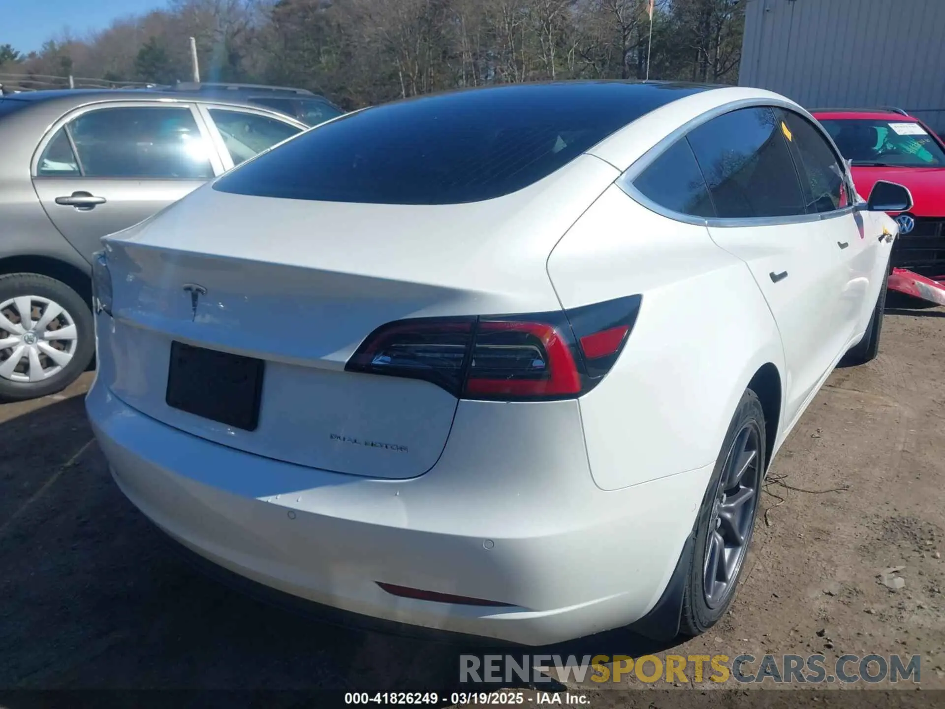 4 Photograph of a damaged car 5YJ3E1EBXLF636963 TESLA MODEL 3 2020