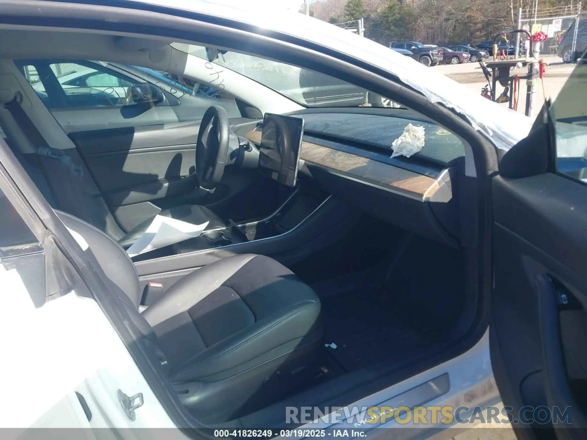 5 Photograph of a damaged car 5YJ3E1EBXLF636963 TESLA MODEL 3 2020