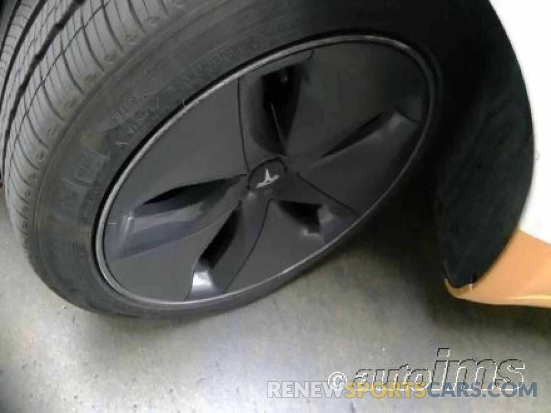 6 Photograph of a damaged car 5YJ3E1EBXLF637112 TESLA MODEL 3 2020