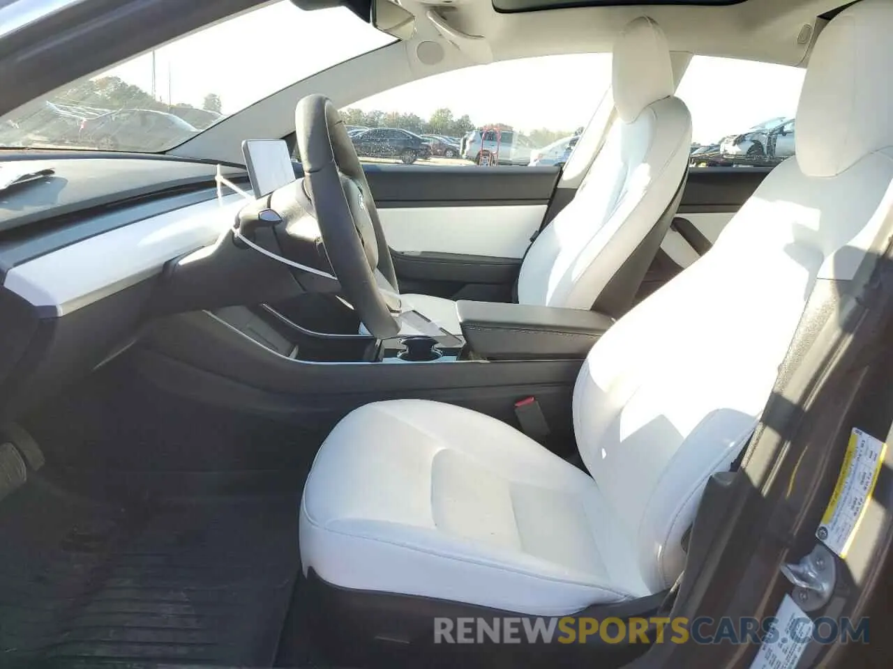 7 Photograph of a damaged car 5YJ3E1EBXLF639152 TESLA MODEL 3 2020
