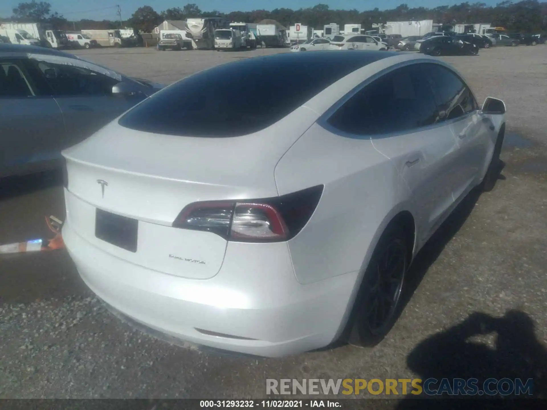 4 Photograph of a damaged car 5YJ3E1EBXLF639622 TESLA MODEL 3 2020