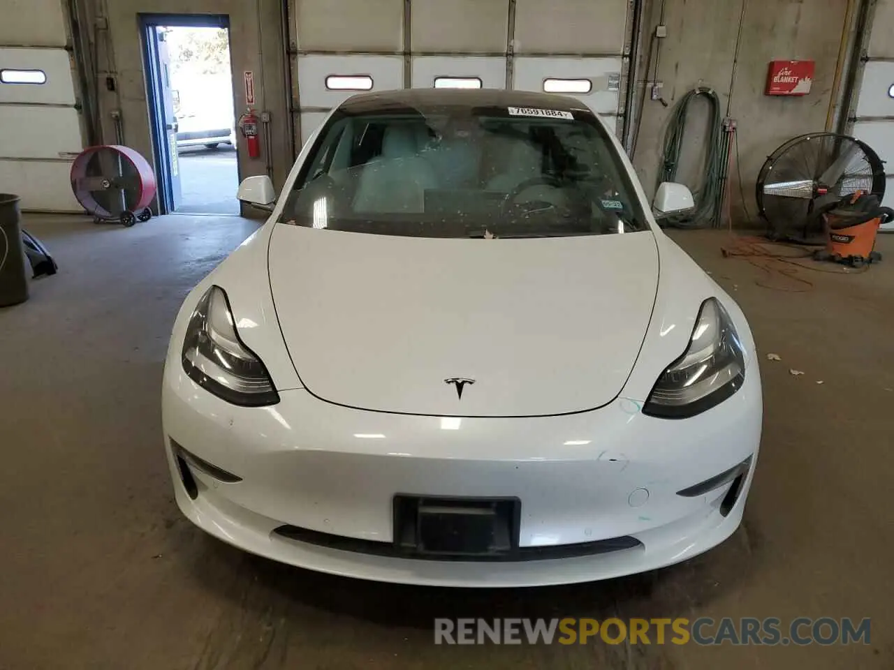 5 Photograph of a damaged car 5YJ3E1EBXLF639670 TESLA MODEL 3 2020