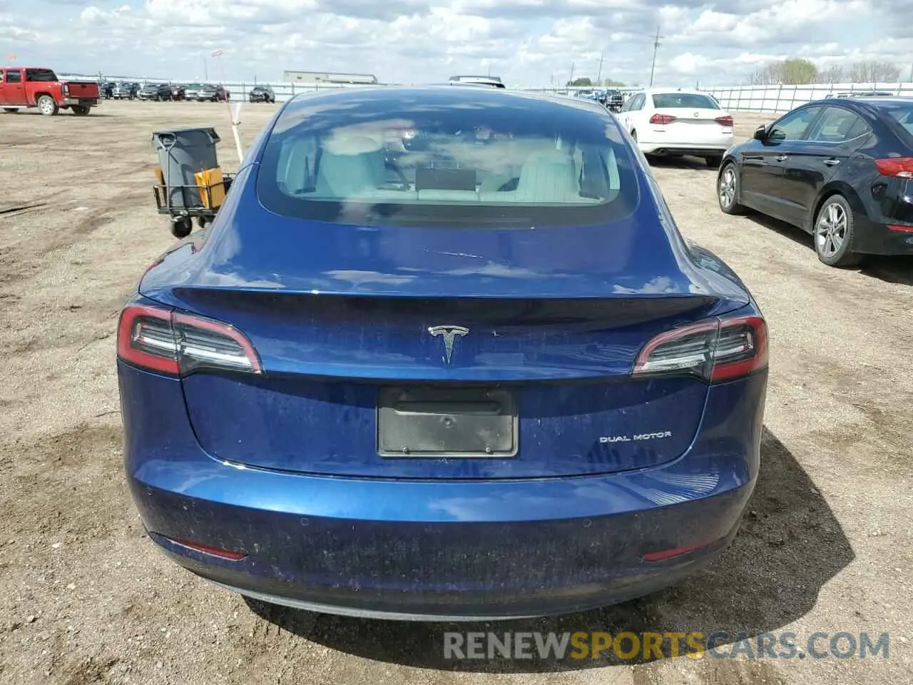 6 Photograph of a damaged car 5YJ3E1EBXLF640303 TESLA MODEL 3 2020