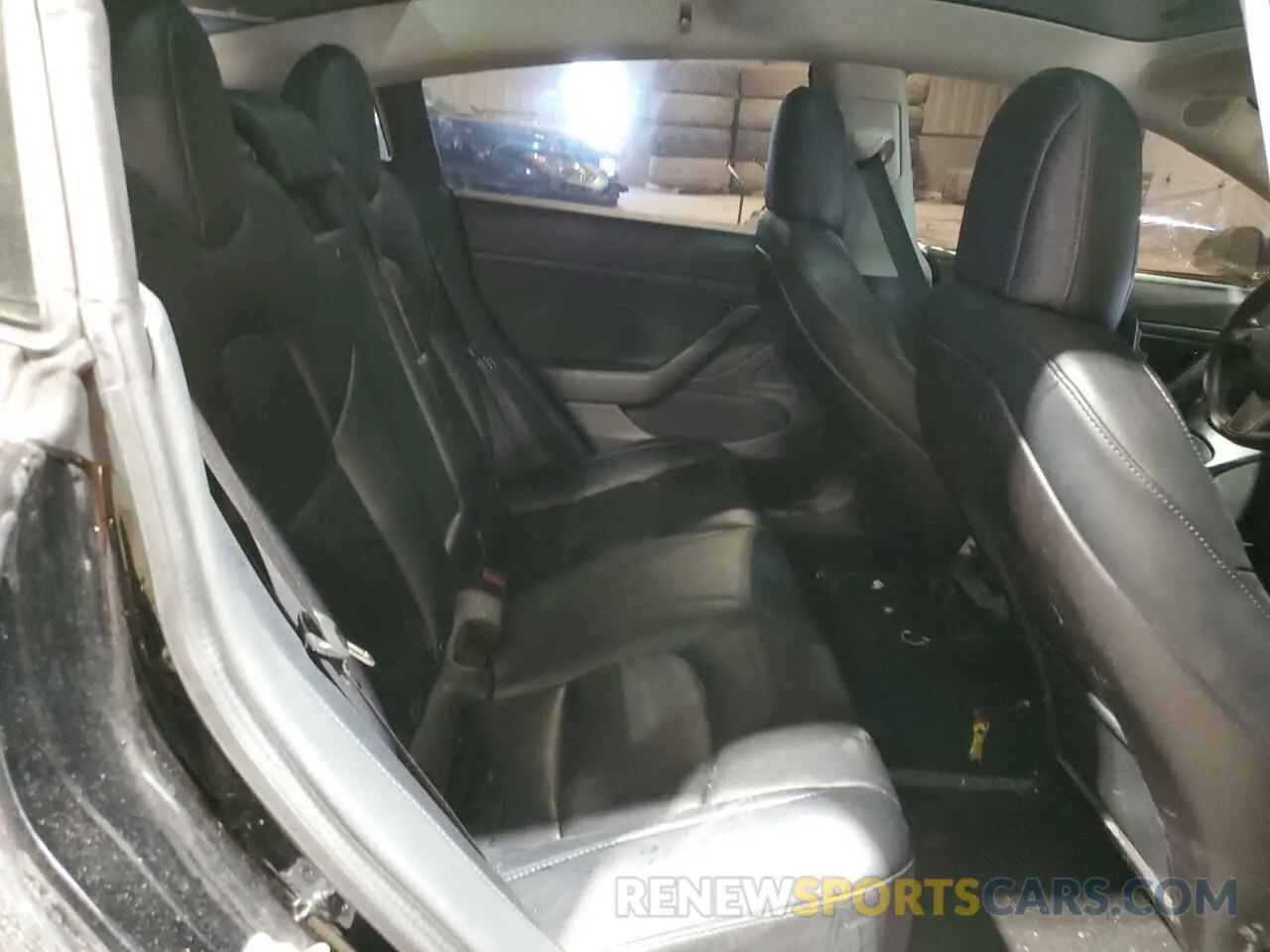 11 Photograph of a damaged car 5YJ3E1EBXLF650801 TESLA MODEL 3 2020