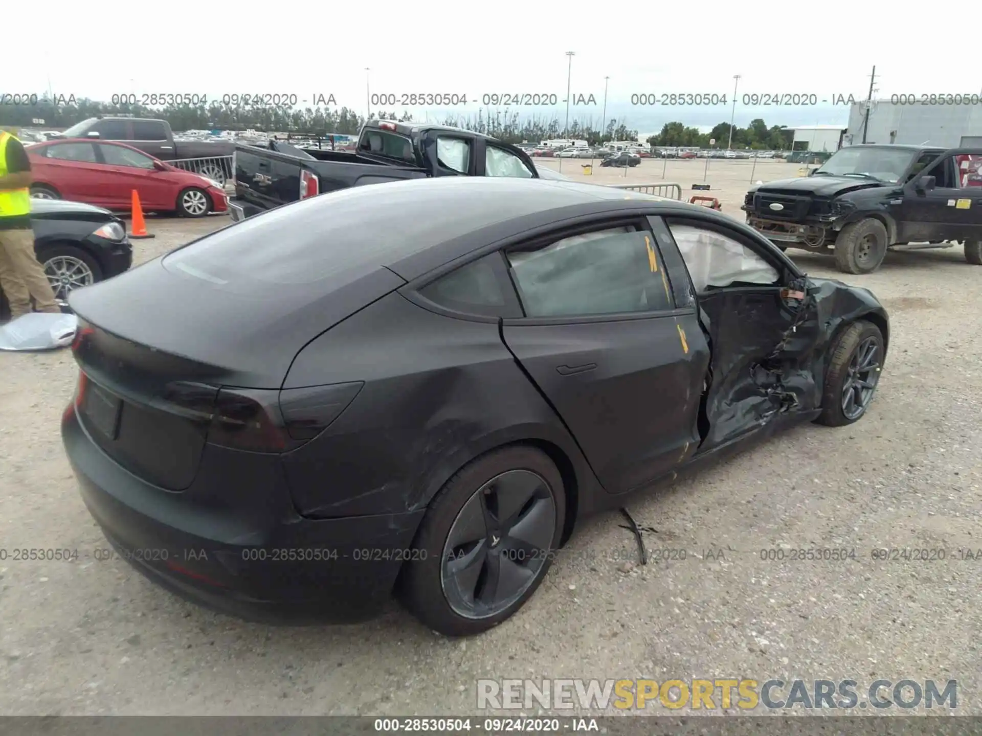 4 Photograph of a damaged car 5YJ3E1EBXLF662754 TESLA MODEL 3 2020