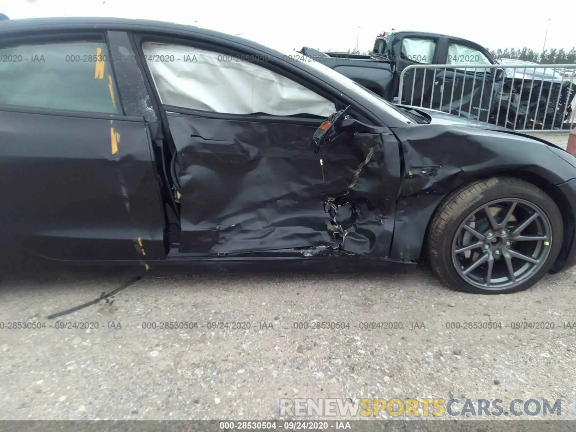 6 Photograph of a damaged car 5YJ3E1EBXLF662754 TESLA MODEL 3 2020