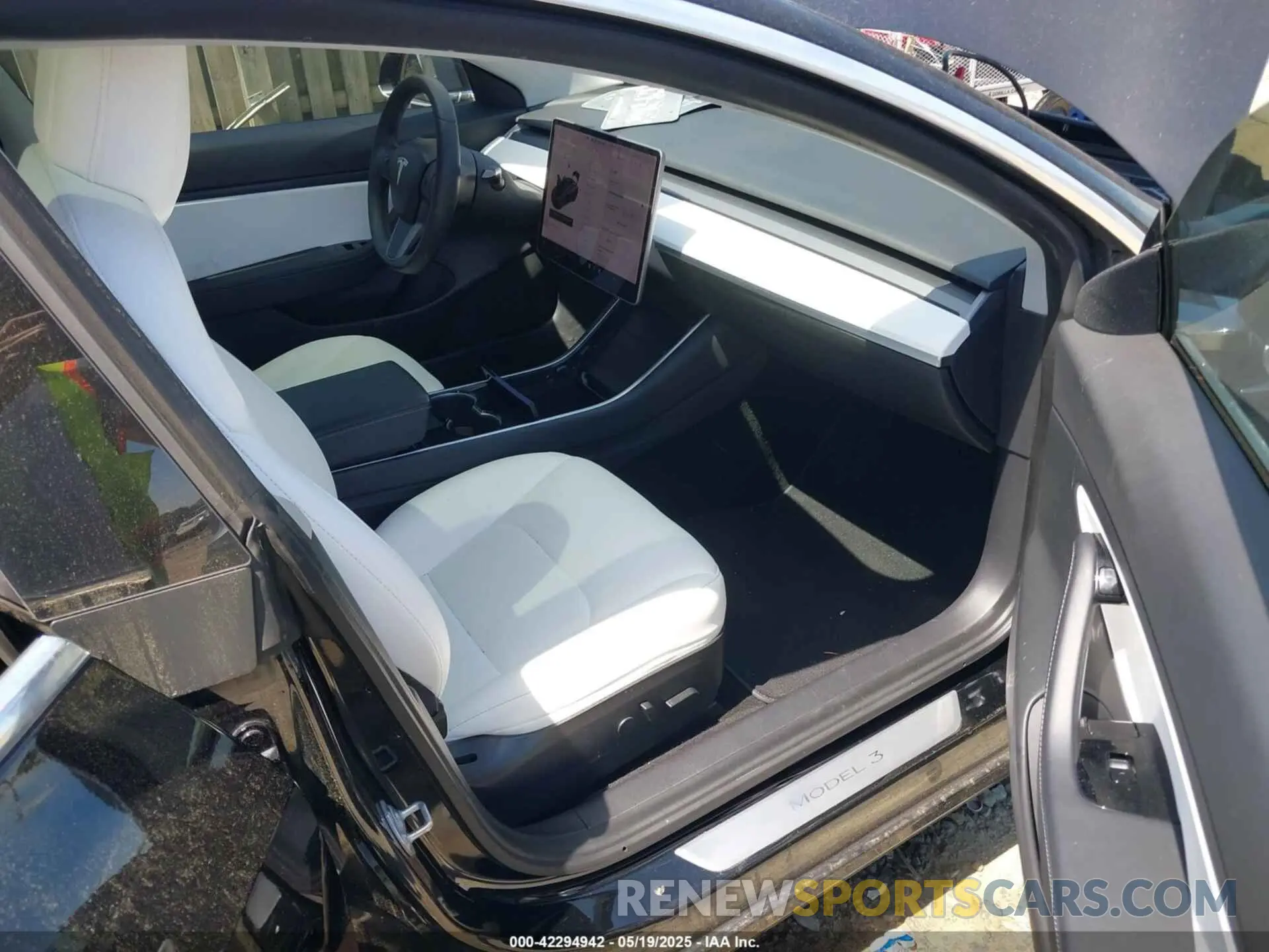 5 Photograph of a damaged car 5YJ3E1EBXLF667792 TESLA MODEL 3 2020