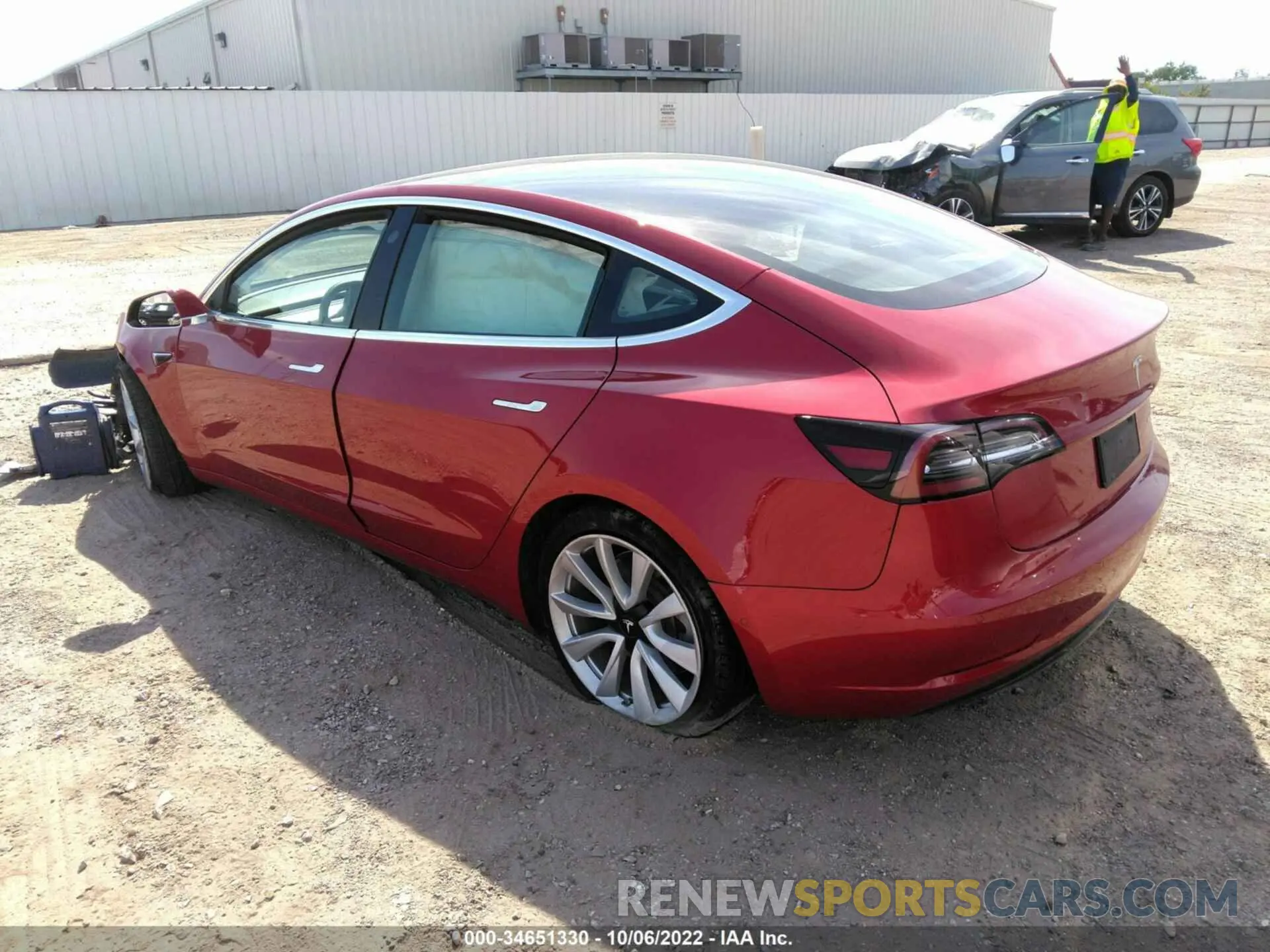 3 Photograph of a damaged car 5YJ3E1EBXLF669042 TESLA MODEL 3 2020