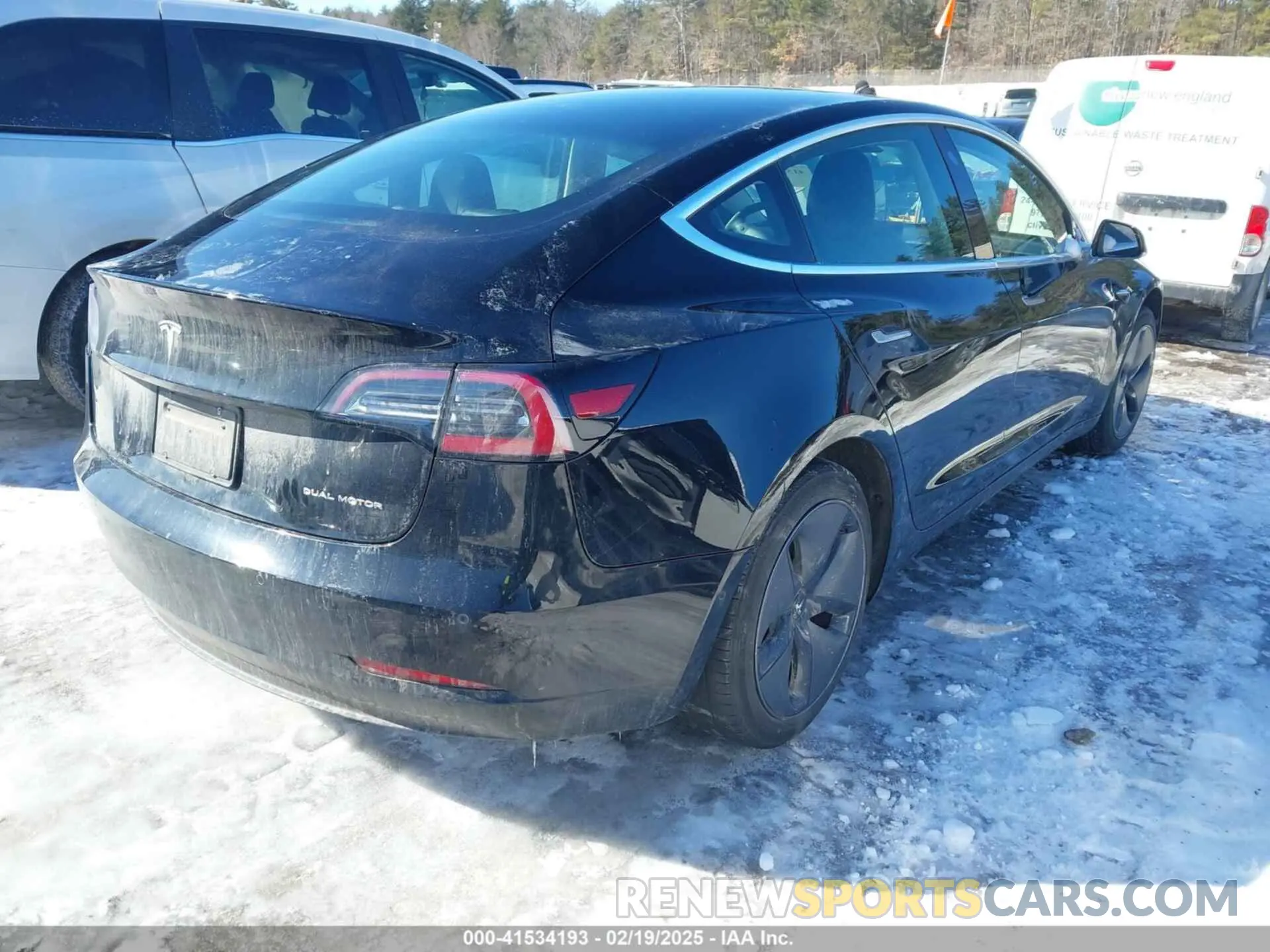 4 Photograph of a damaged car 5YJ3E1EBXLF710463 TESLA MODEL 3 2020