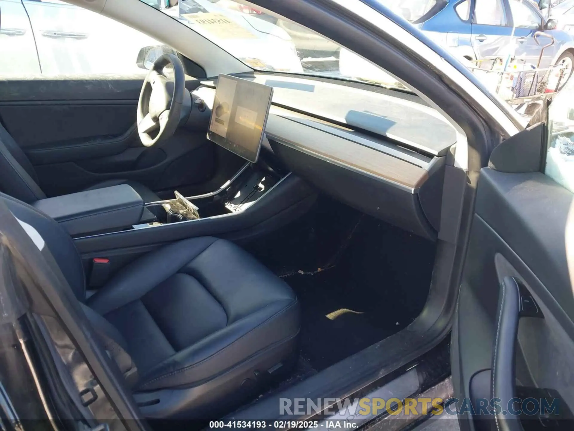 5 Photograph of a damaged car 5YJ3E1EBXLF710463 TESLA MODEL 3 2020