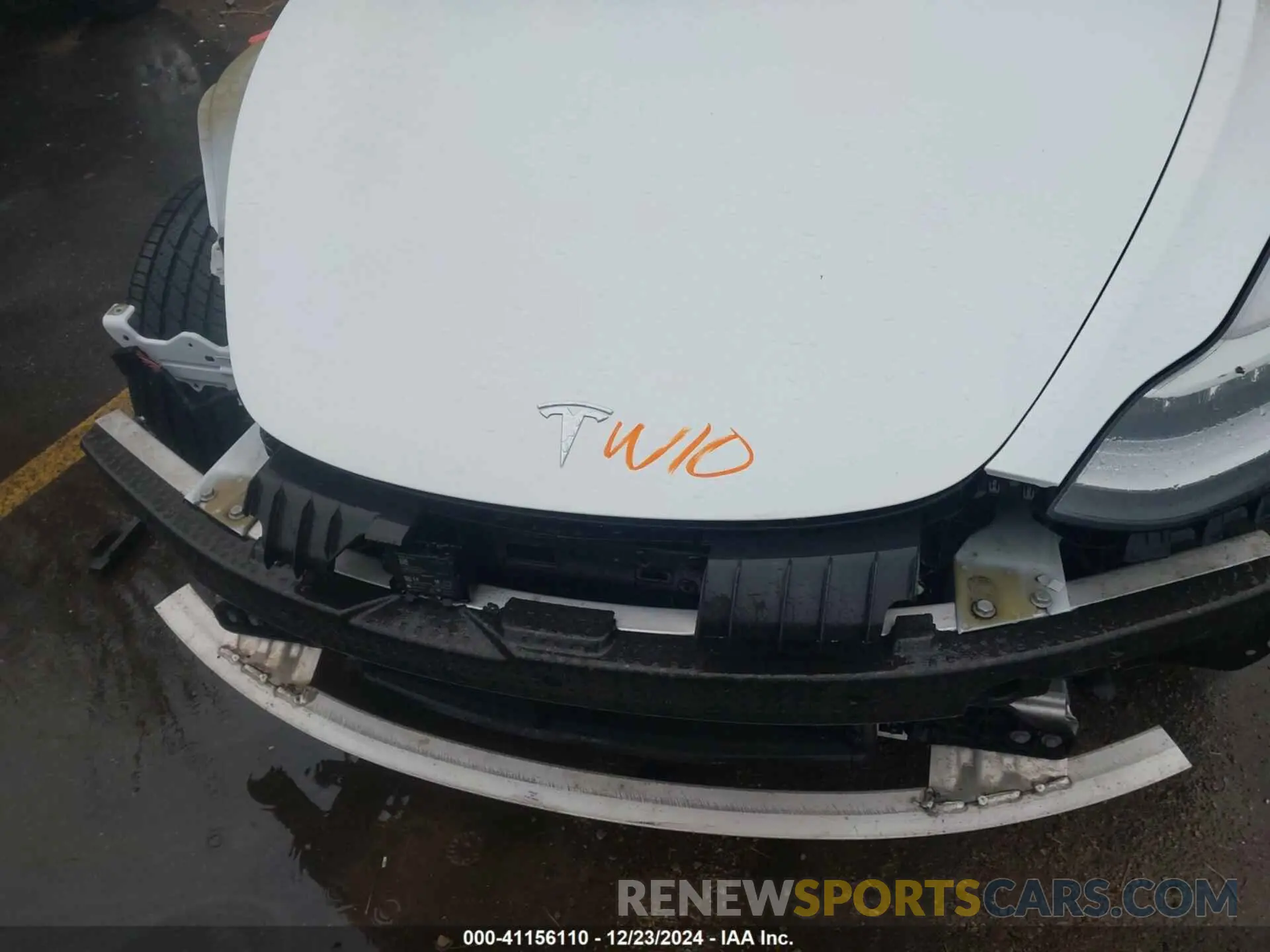 10 Photograph of a damaged car 5YJ3E1EBXLF711483 TESLA MODEL 3 2020
