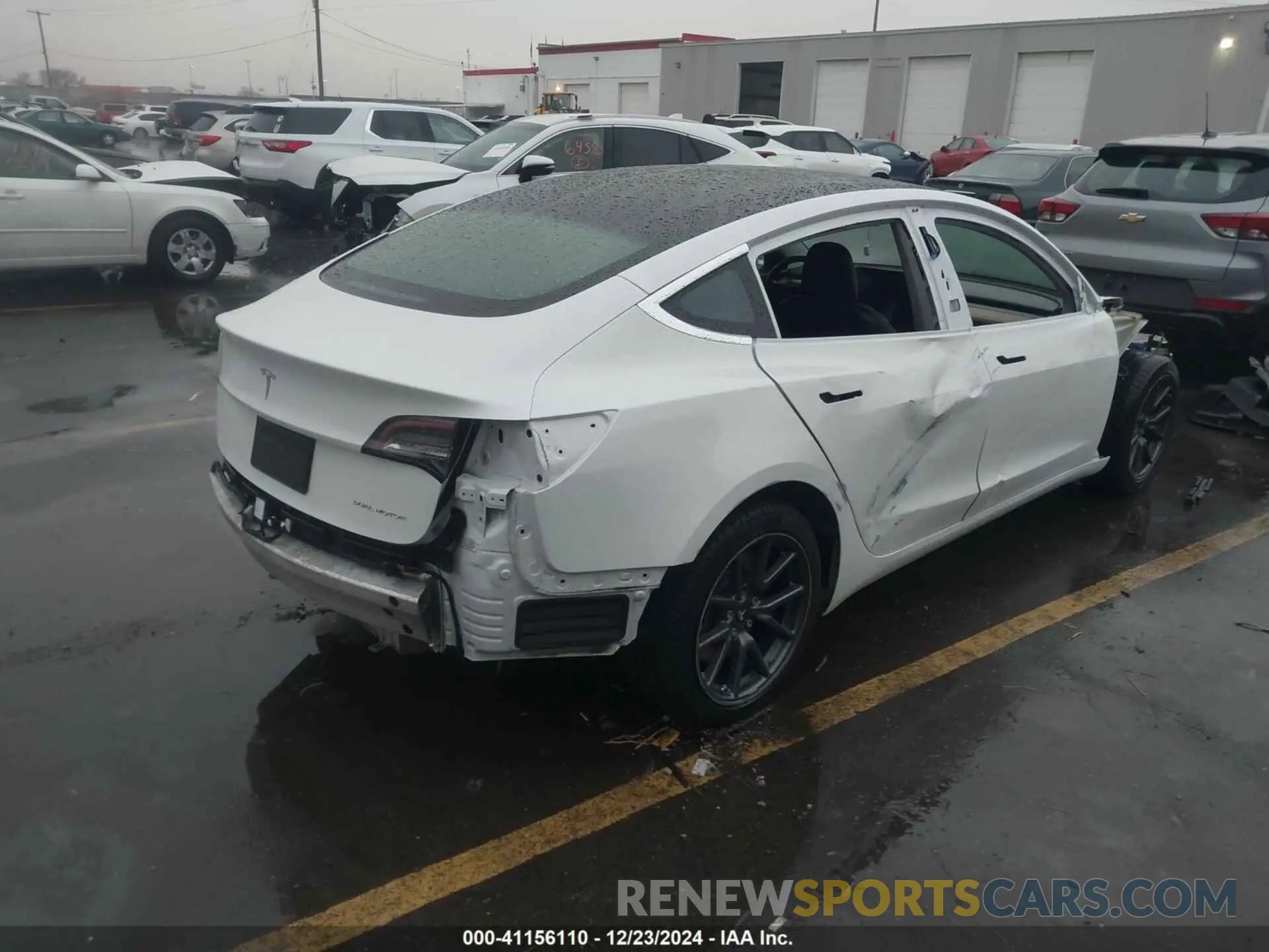 4 Photograph of a damaged car 5YJ3E1EBXLF711483 TESLA MODEL 3 2020