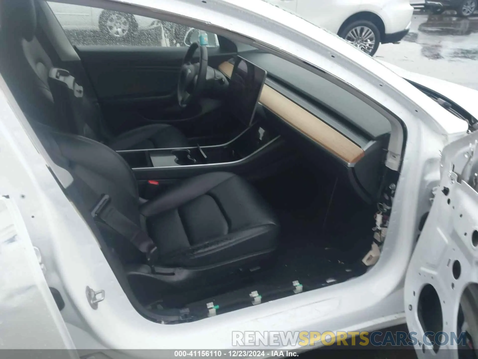5 Photograph of a damaged car 5YJ3E1EBXLF711483 TESLA MODEL 3 2020