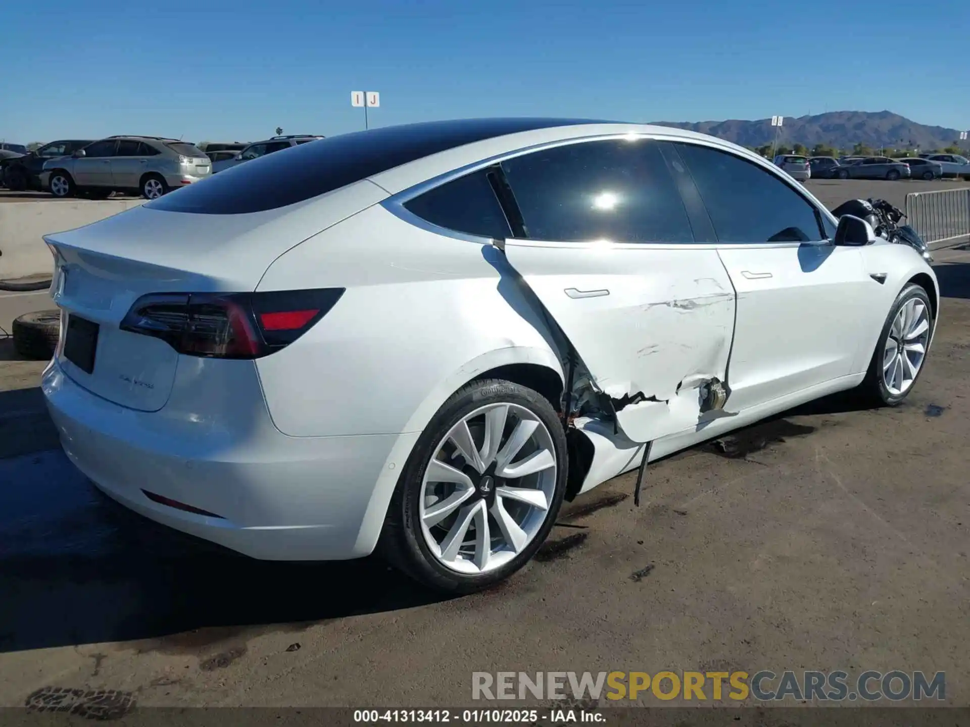 4 Photograph of a damaged car 5YJ3E1EBXLF713024 TESLA MODEL 3 2020