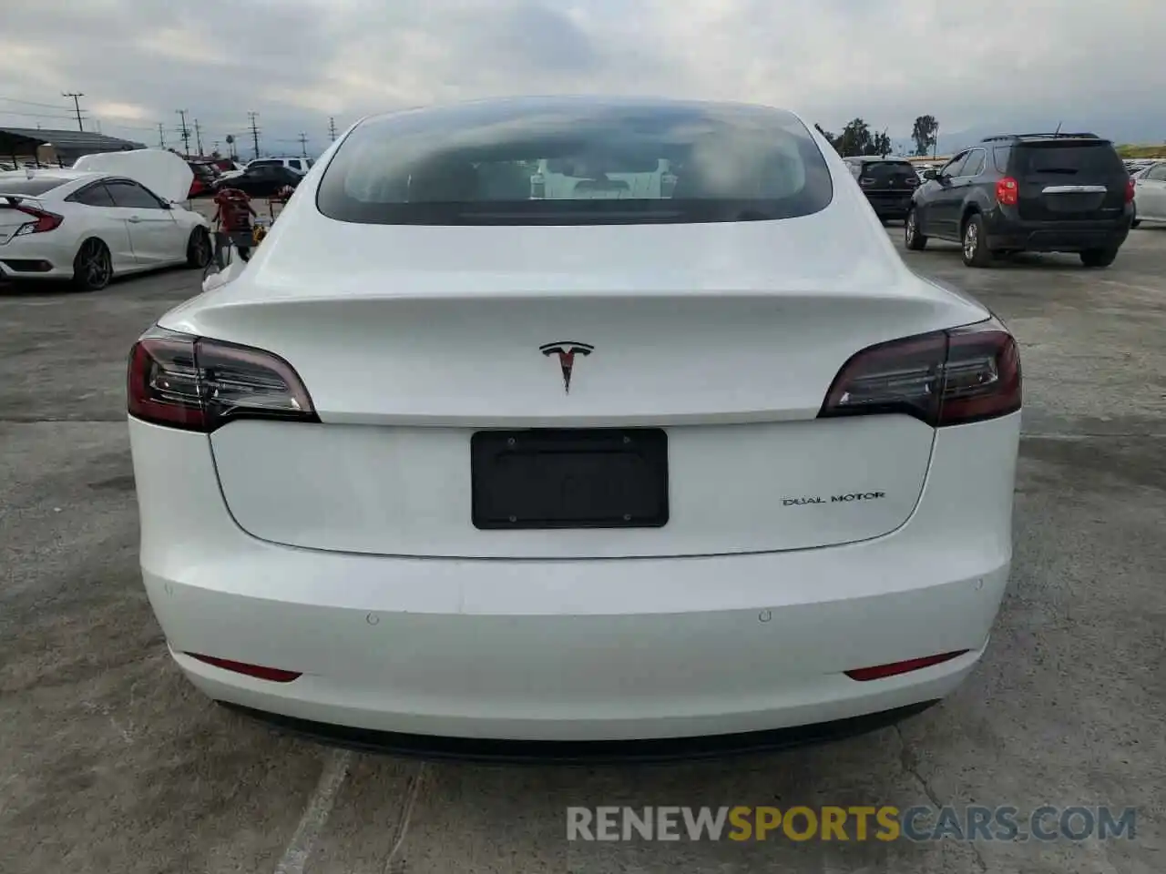 6 Photograph of a damaged car 5YJ3E1EBXLF746475 TESLA MODEL 3 2020