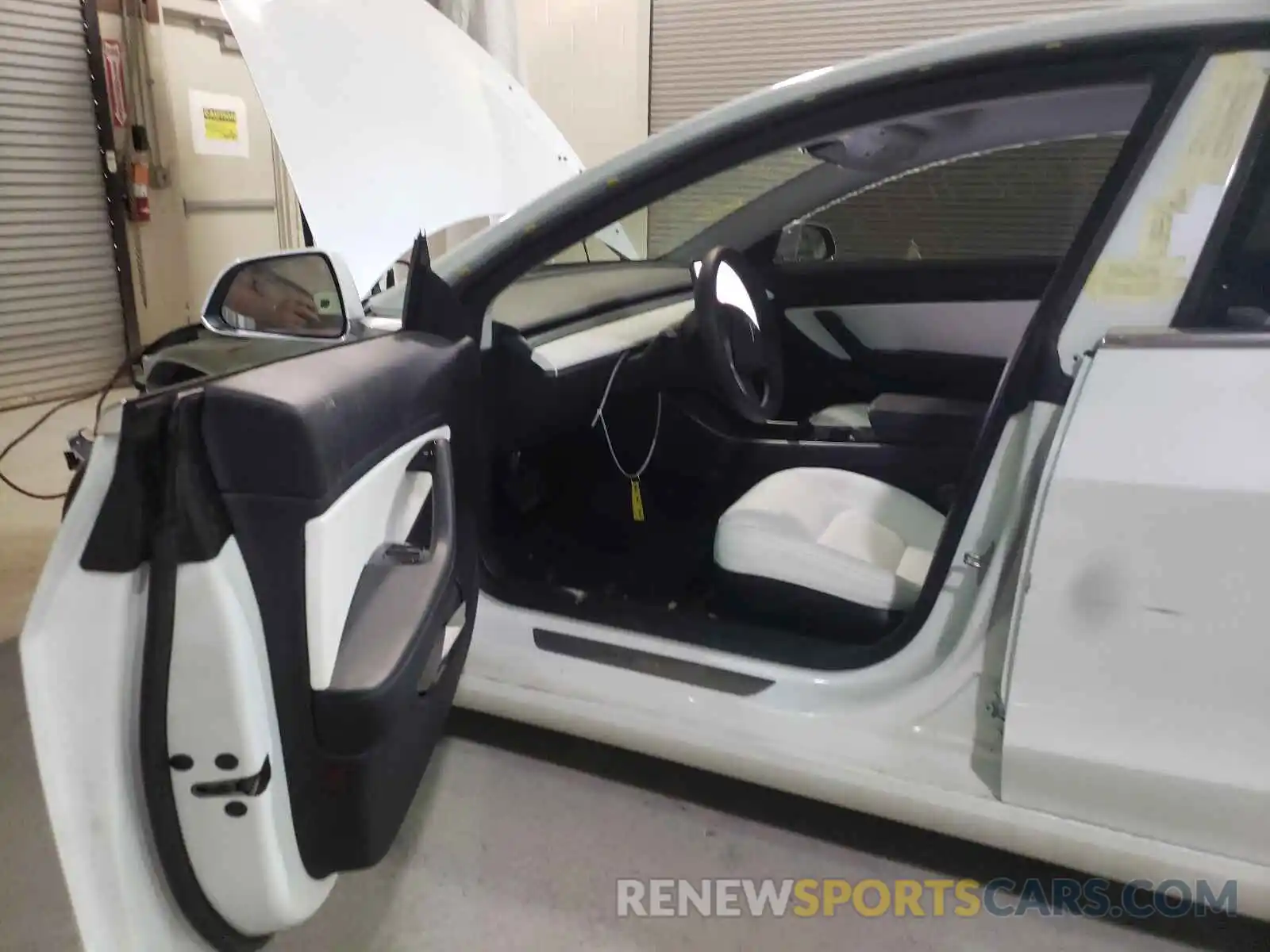 10 Photograph of a damaged car 5YJ3E1EBXLF787852 TESLA MODEL 3 2020