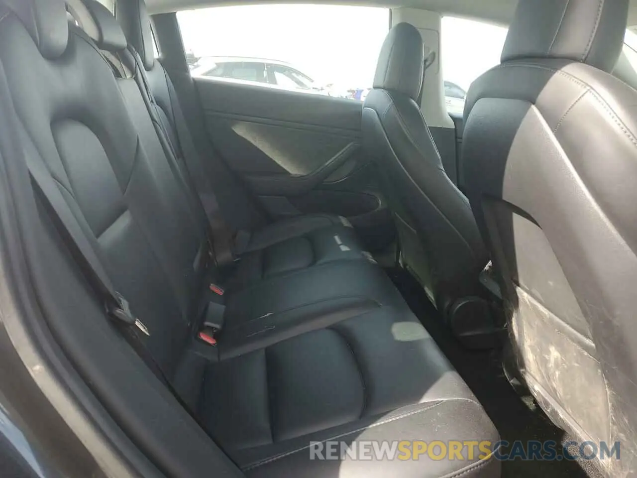 10 Photograph of a damaged car 5YJ3E1EBXLF807744 TESLA MODEL 3 2020