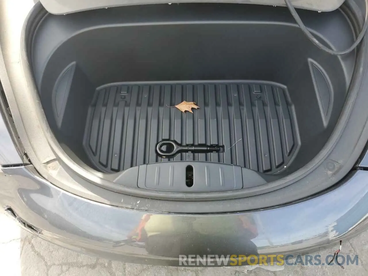 11 Photograph of a damaged car 5YJ3E1EBXLF807744 TESLA MODEL 3 2020