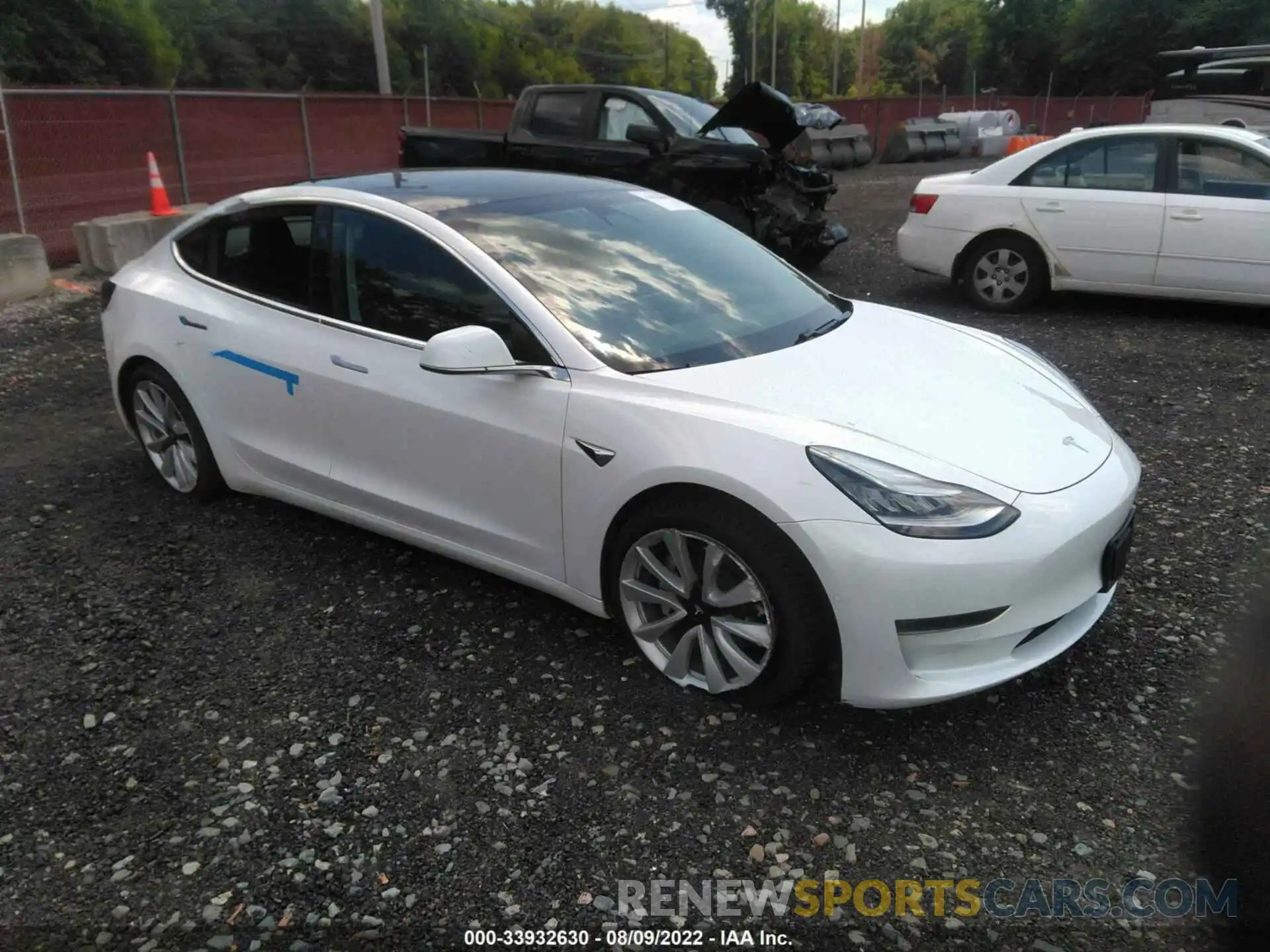 1 Photograph of a damaged car 5YJ3E1EC0LF587104 TESLA MODEL 3 2020