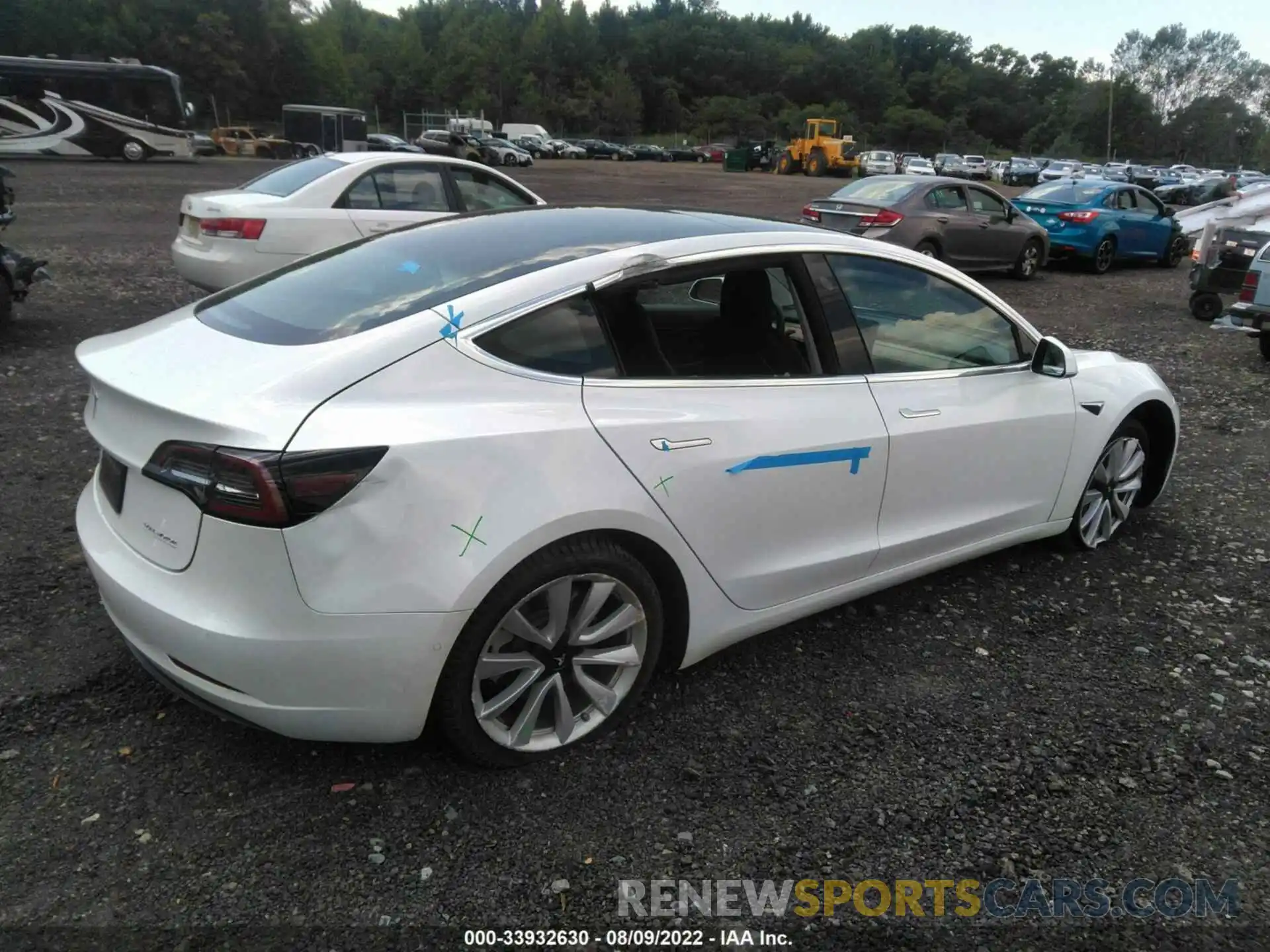 4 Photograph of a damaged car 5YJ3E1EC0LF587104 TESLA MODEL 3 2020