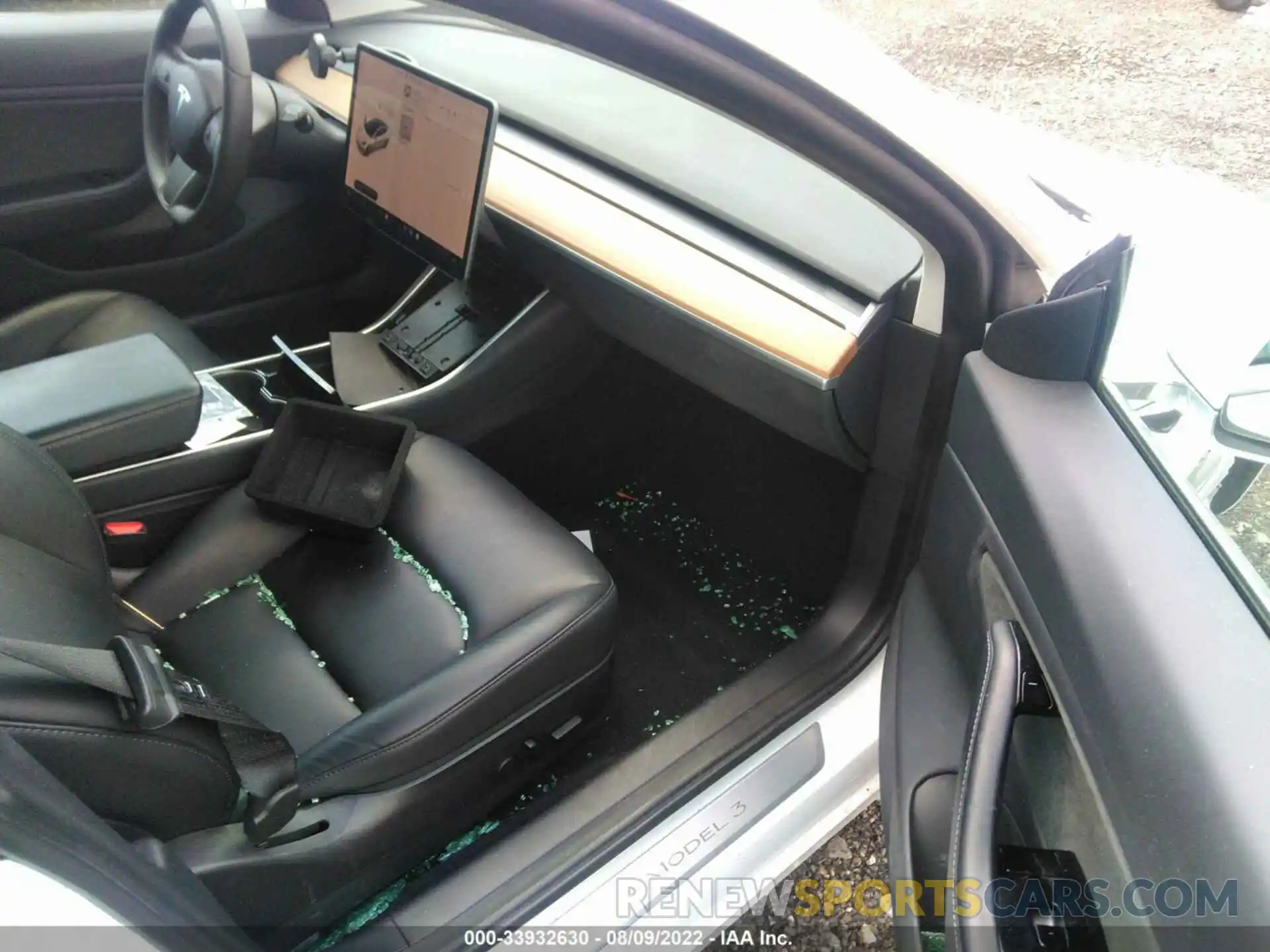 5 Photograph of a damaged car 5YJ3E1EC0LF587104 TESLA MODEL 3 2020