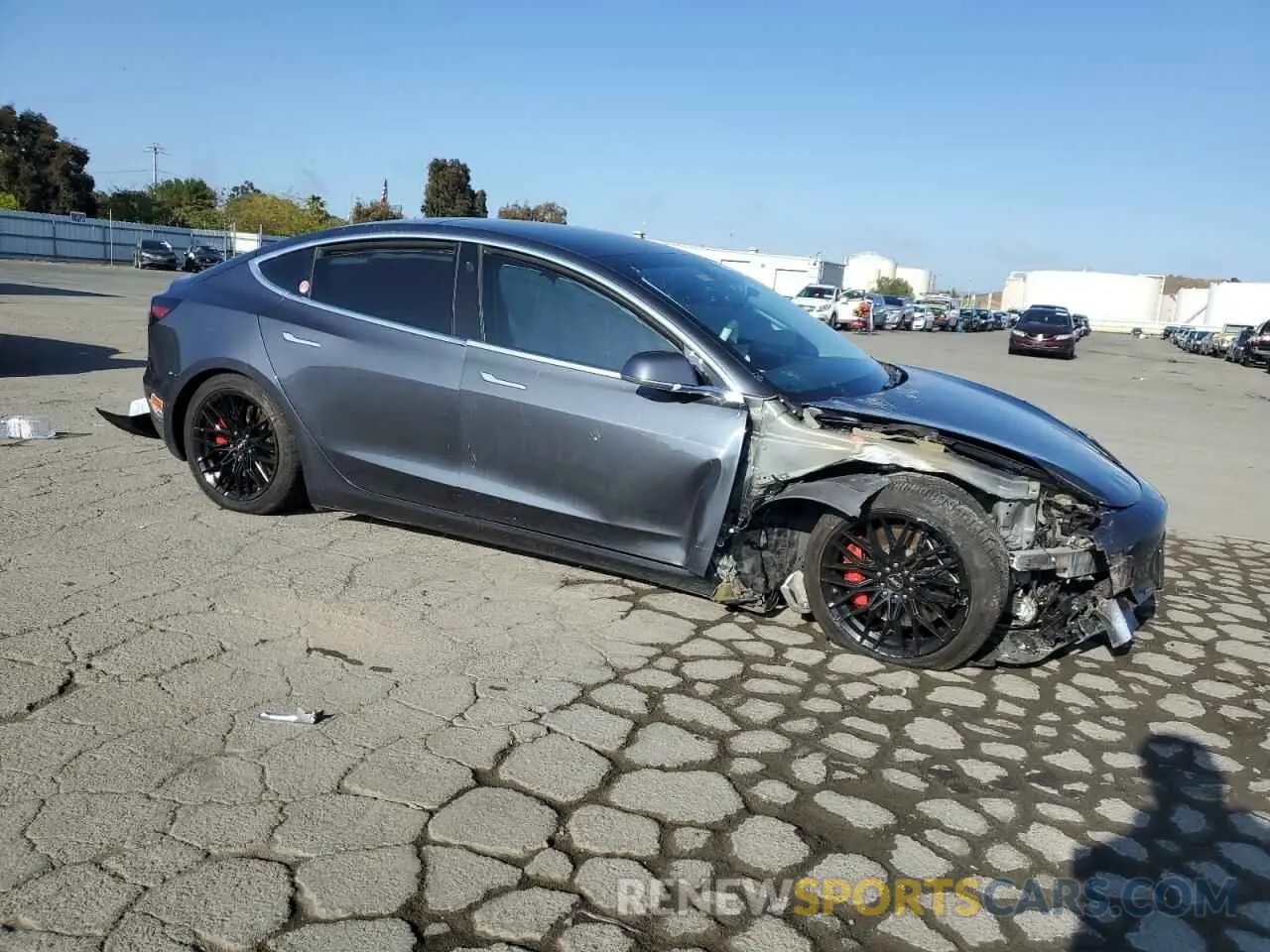 4 Photograph of a damaged car 5YJ3E1EC0LF714594 TESLA MODEL 3 2020