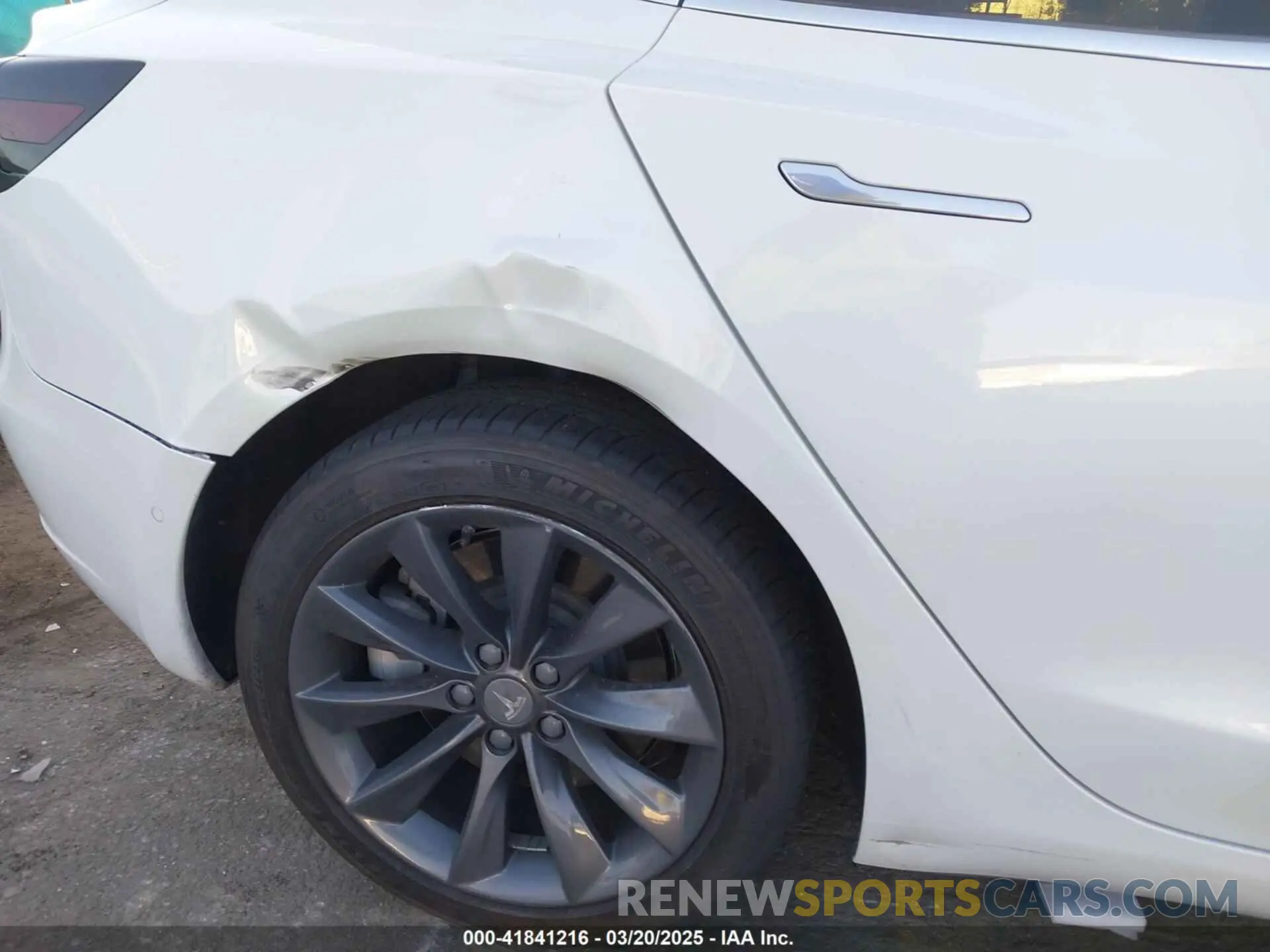 22 Photograph of a damaged car 5YJ3E1EC1LF602516 TESLA MODEL 3 2020