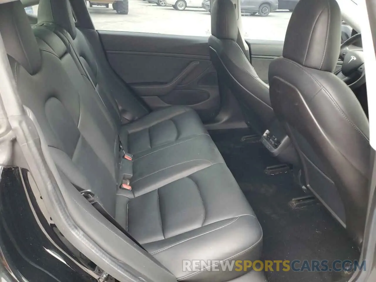 10 Photograph of a damaged car 5YJ3E1EC1LF746843 TESLA MODEL 3 2020