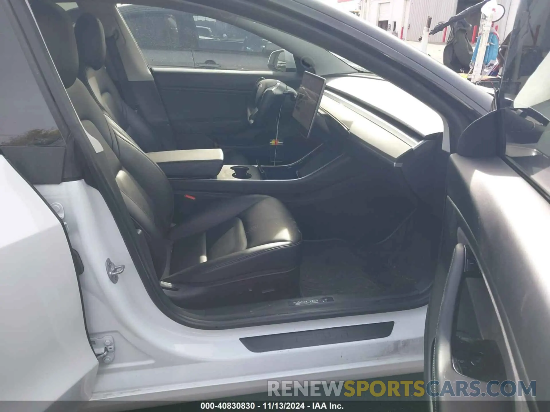 5 Photograph of a damaged car 5YJ3E1EC1LF807866 TESLA MODEL 3 2020
