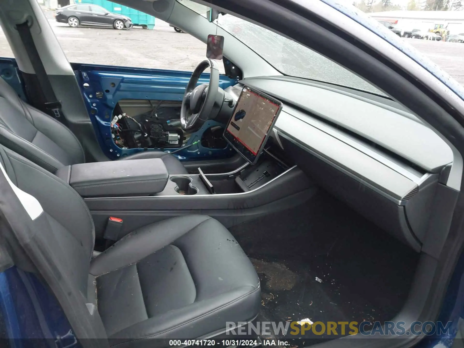 5 Photograph of a damaged car 5YJ3E1EC2LF586889 TESLA MODEL 3 2020