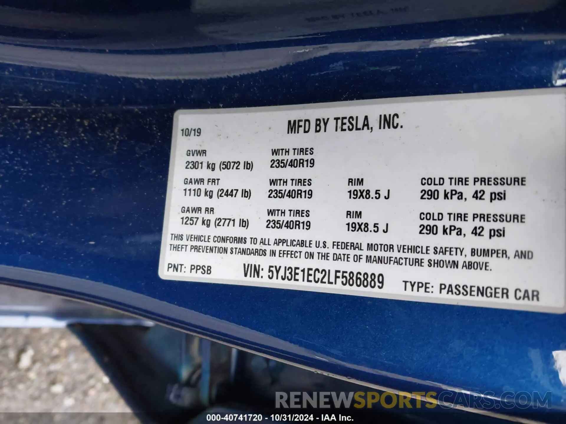 9 Photograph of a damaged car 5YJ3E1EC2LF586889 TESLA MODEL 3 2020