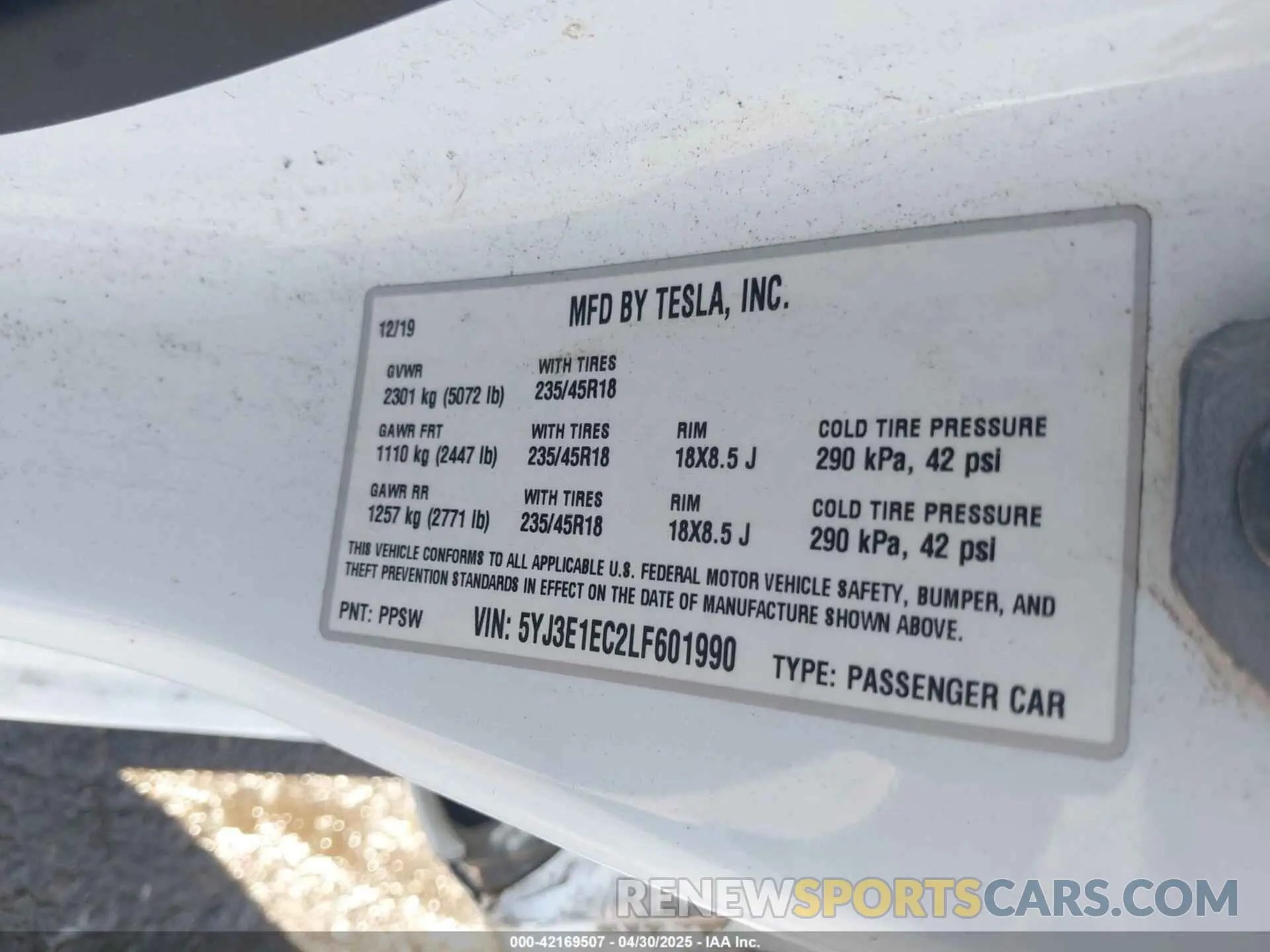 9 Photograph of a damaged car 5YJ3E1EC2LF601990 TESLA MODEL 3 2020