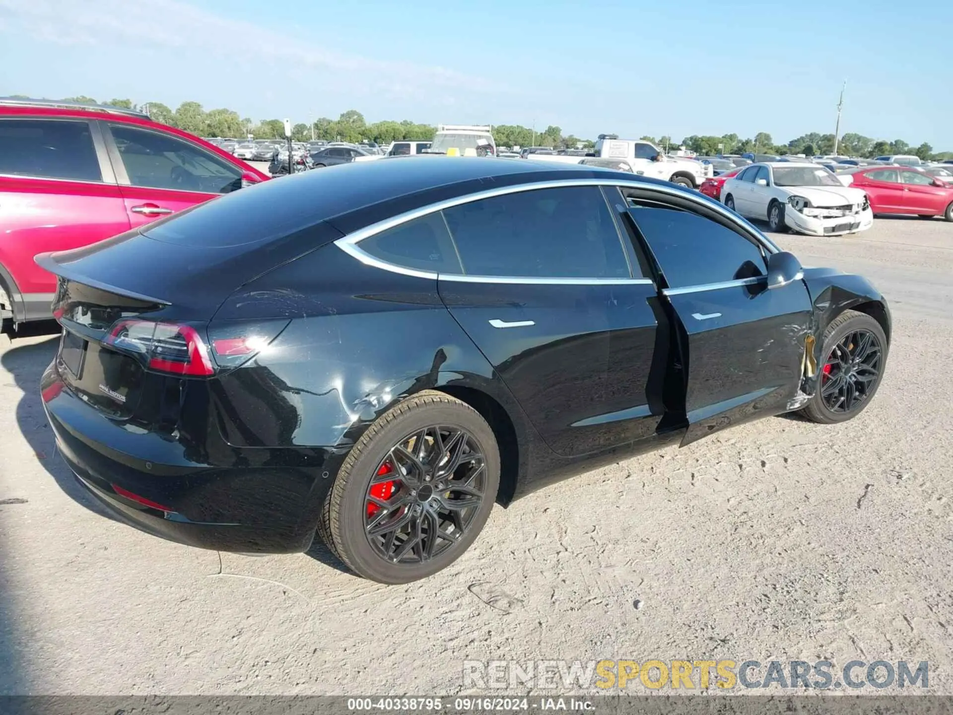 4 Photograph of a damaged car 5YJ3E1EC2LF602850 TESLA MODEL 3 2020