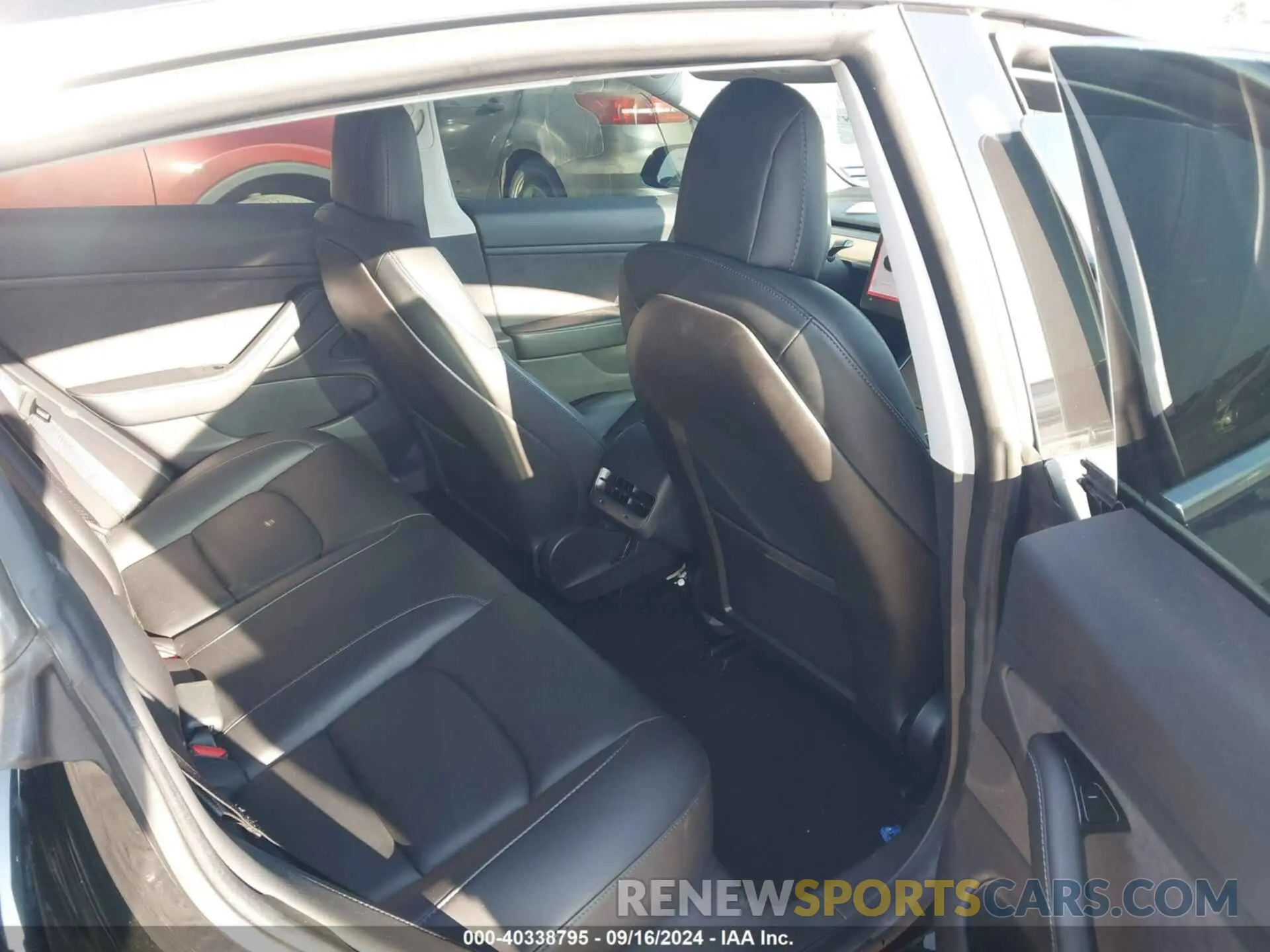 8 Photograph of a damaged car 5YJ3E1EC2LF602850 TESLA MODEL 3 2020