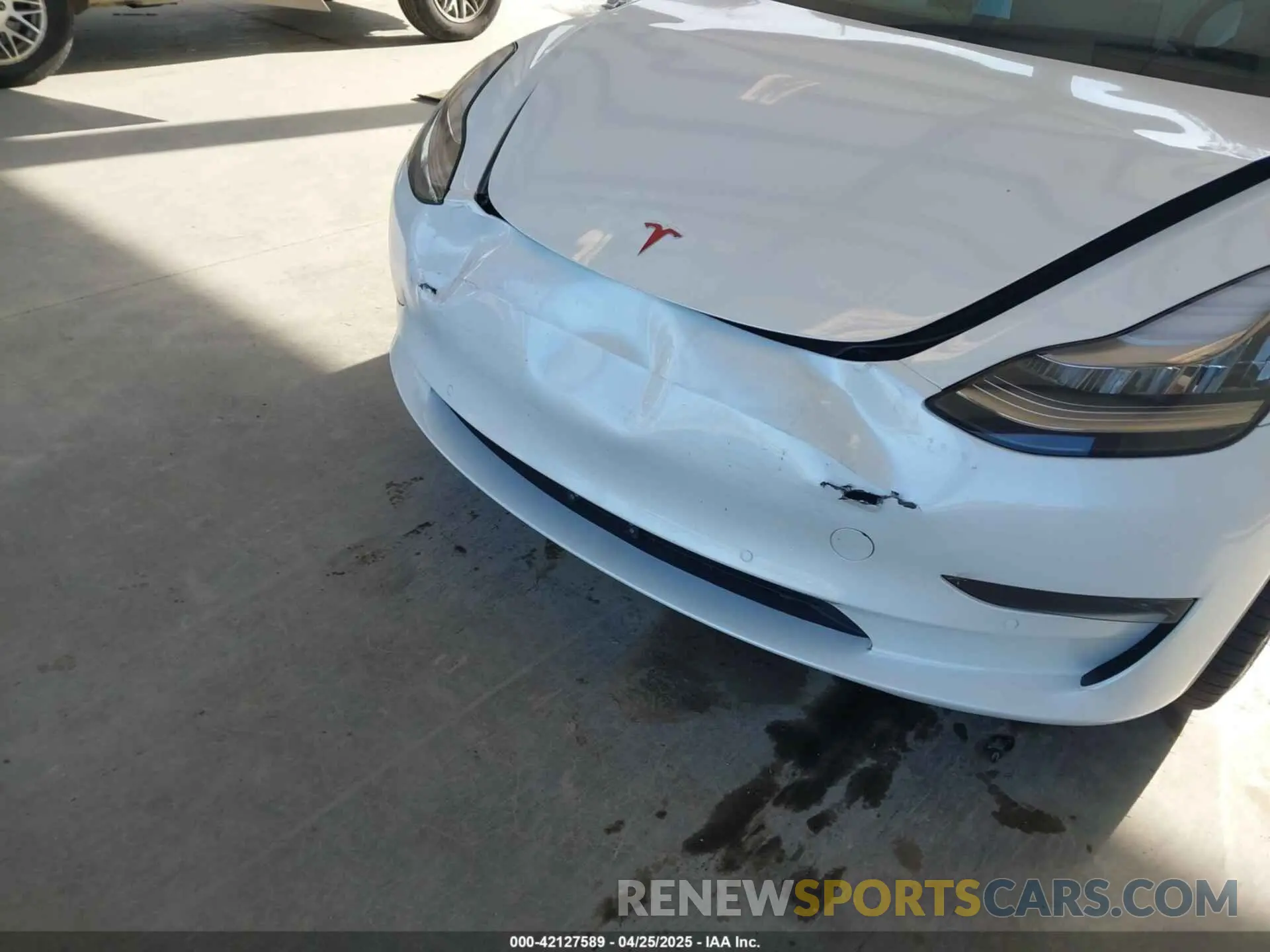 6 Photograph of a damaged car 5YJ3E1EC2LF624900 TESLA MODEL 3 2020