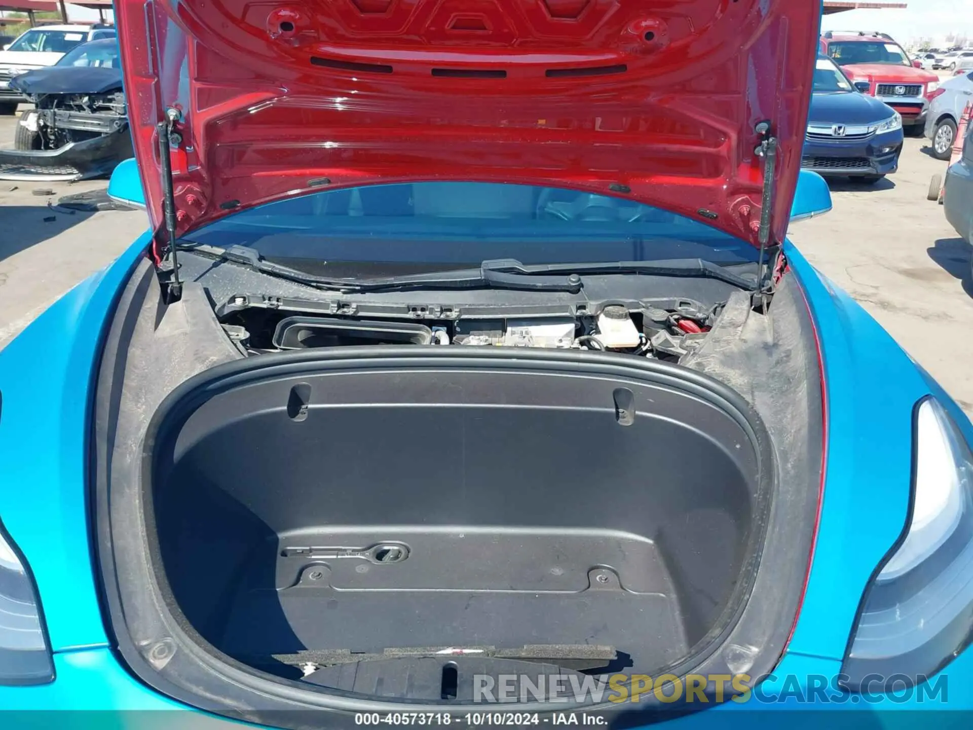 10 Photograph of a damaged car 5YJ3E1EC2LF641101 TESLA MODEL 3 2020