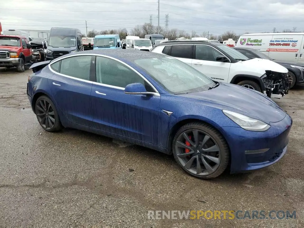 4 Photograph of a damaged car 5YJ3E1EC2LF669481 TESLA MODEL 3 2020