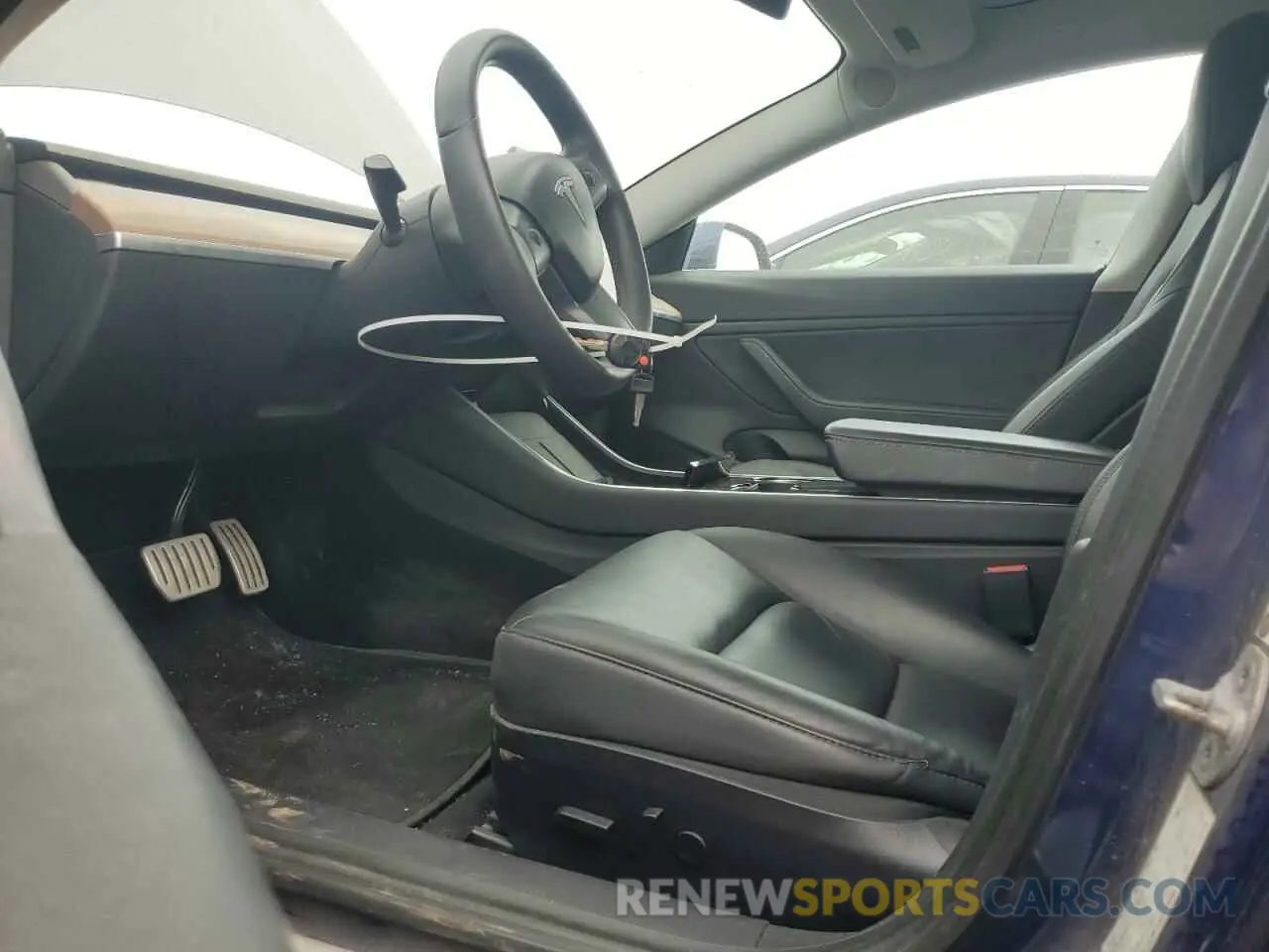 7 Photograph of a damaged car 5YJ3E1EC2LF669481 TESLA MODEL 3 2020