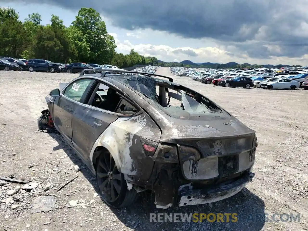 3 Photograph of a damaged car 5YJ3E1EC2LF796246 TESLA MODEL 3 2020