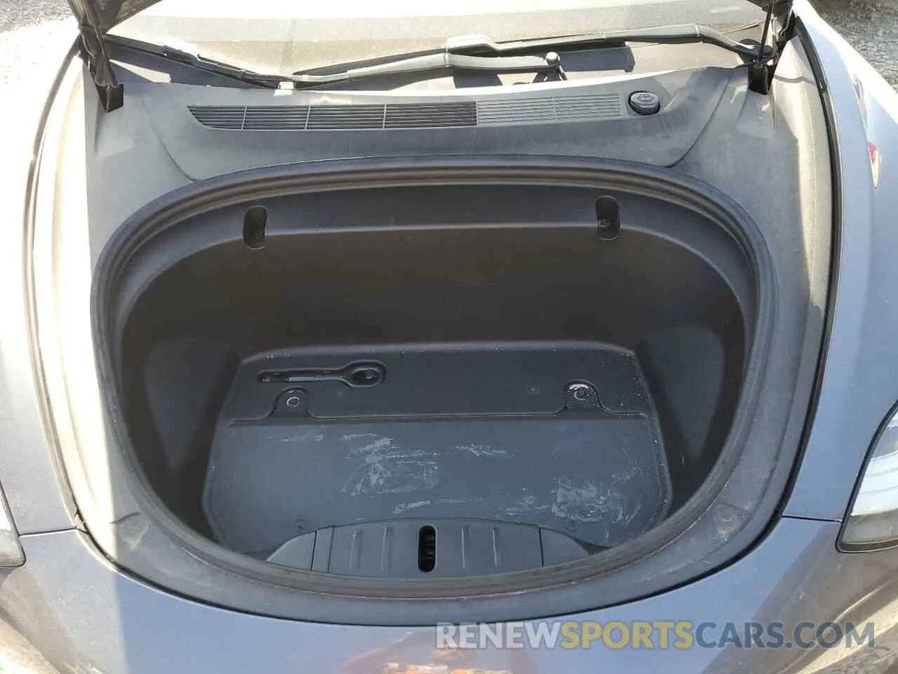11 Photograph of a damaged car 5YJ3E1EC3LF646940 TESLA MODEL 3 2020