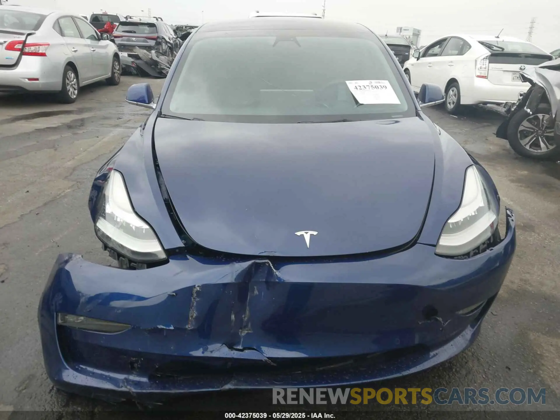 11 Photograph of a damaged car 5YJ3E1EC3LF648042 TESLA MODEL 3 2020