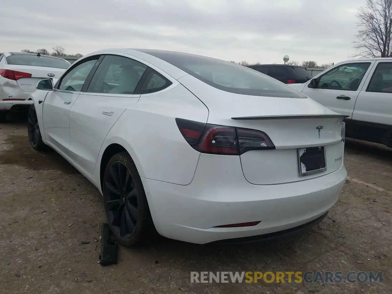 3 Photograph of a damaged car 5YJ3E1EC3LF796529 TESLA MODEL 3 2020