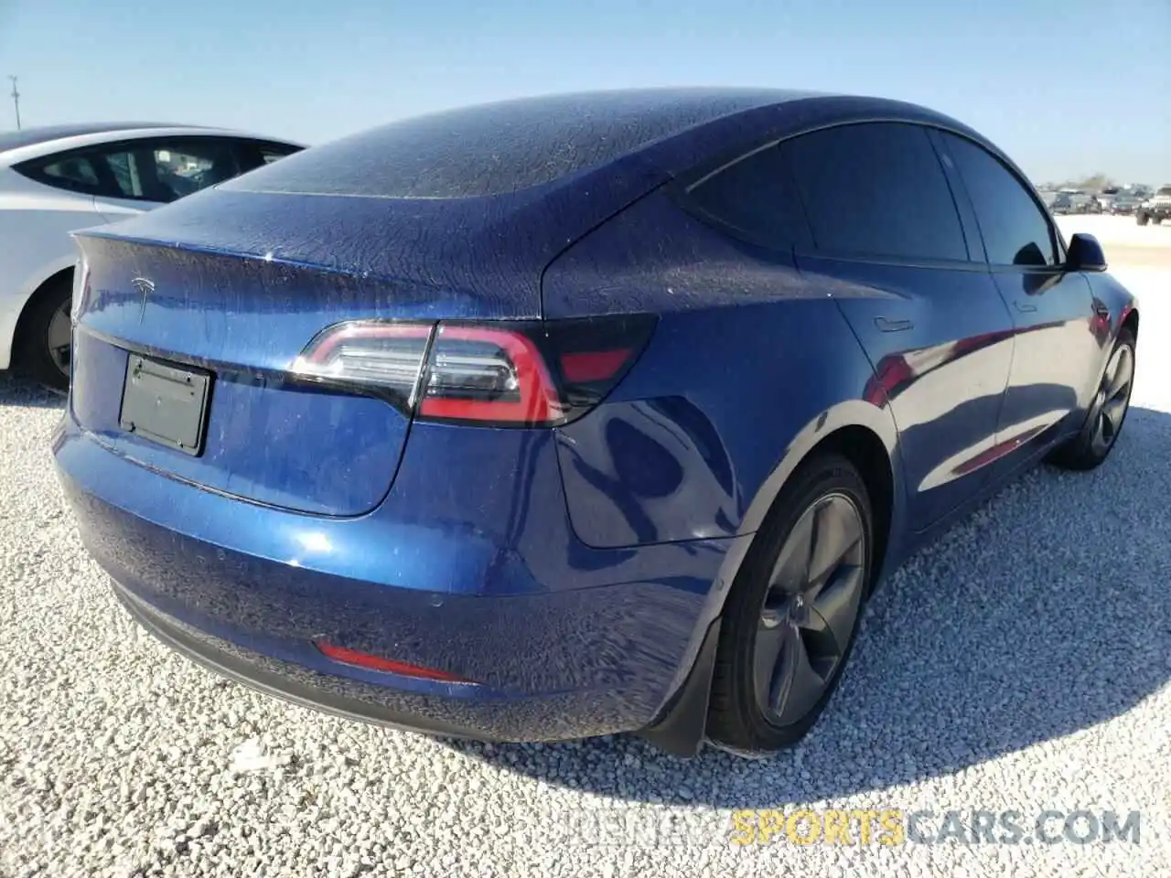 4 Photograph of a damaged car 5YJ3E1EC4LF586599 TESLA MODEL 3 2020