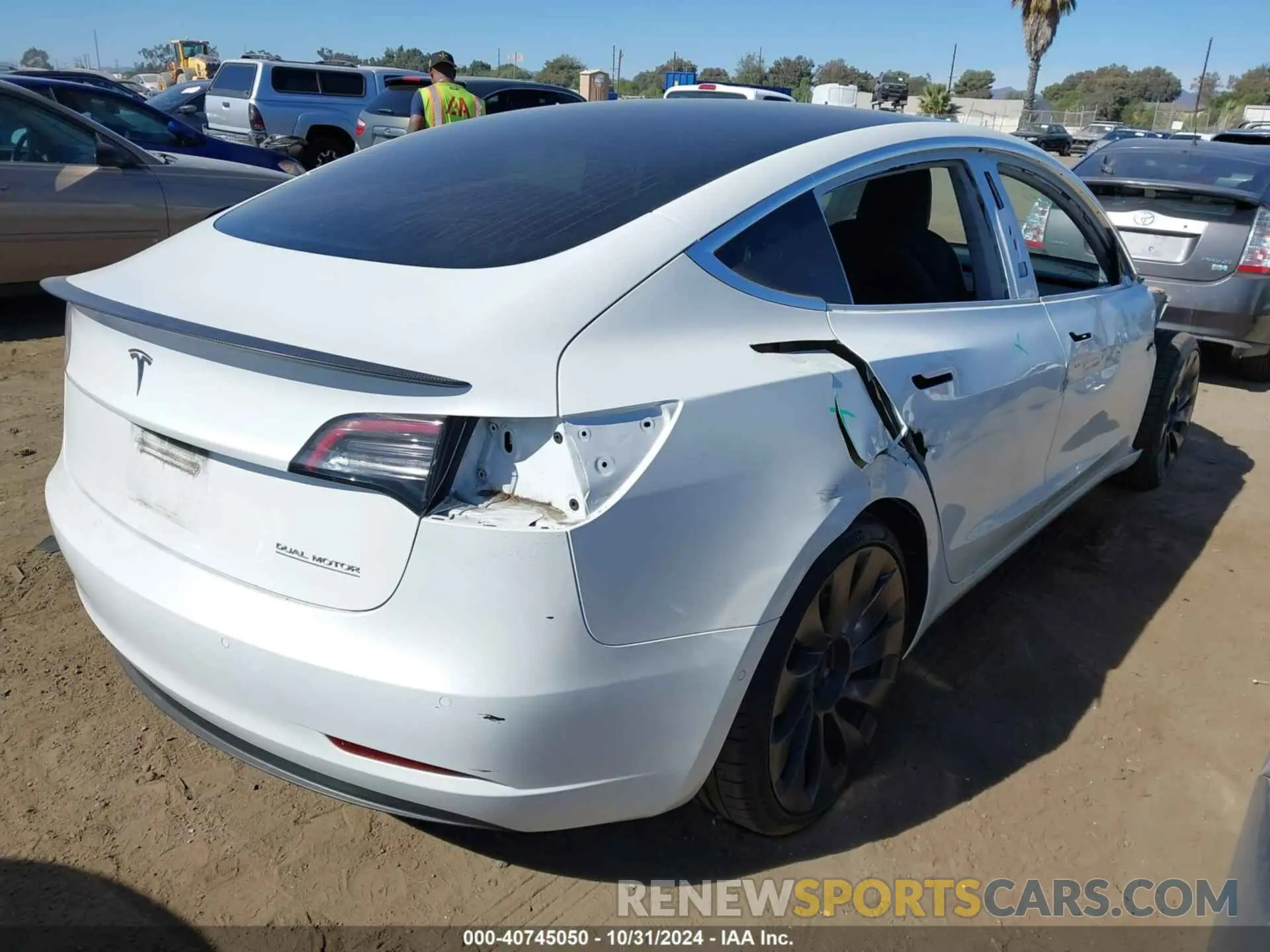 4 Photograph of a damaged car 5YJ3E1EC4LF624140 TESLA MODEL 3 2020