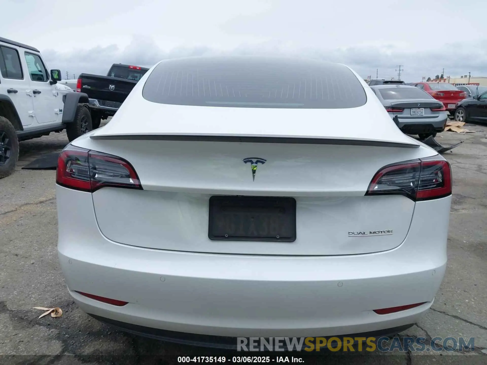 17 Photograph of a damaged car 5YJ3E1EC4LF625109 TESLA MODEL 3 2020