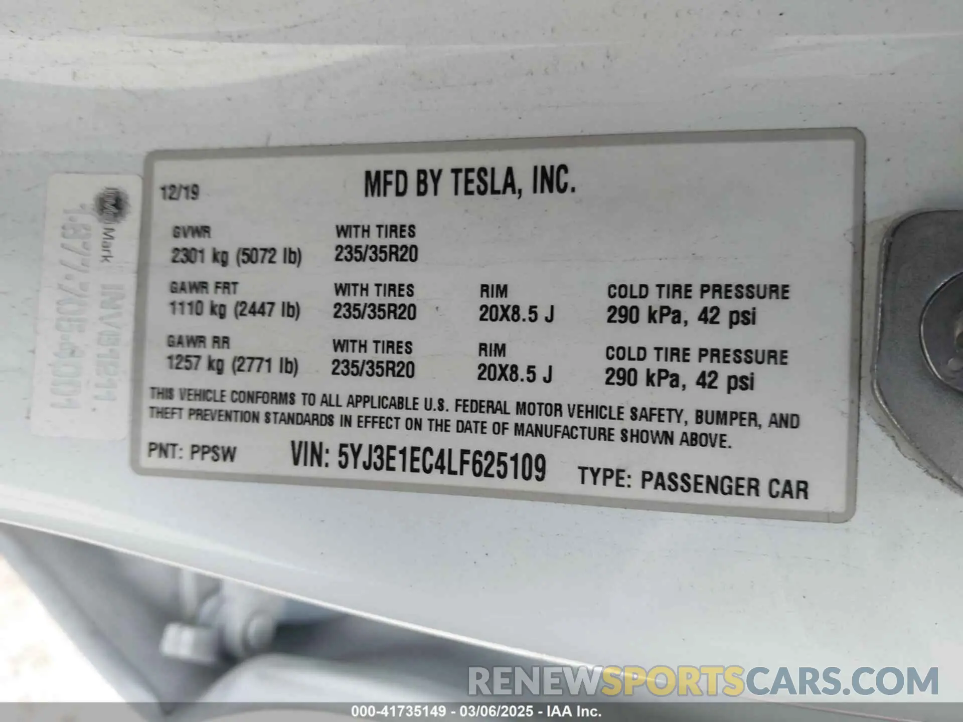 9 Photograph of a damaged car 5YJ3E1EC4LF625109 TESLA MODEL 3 2020