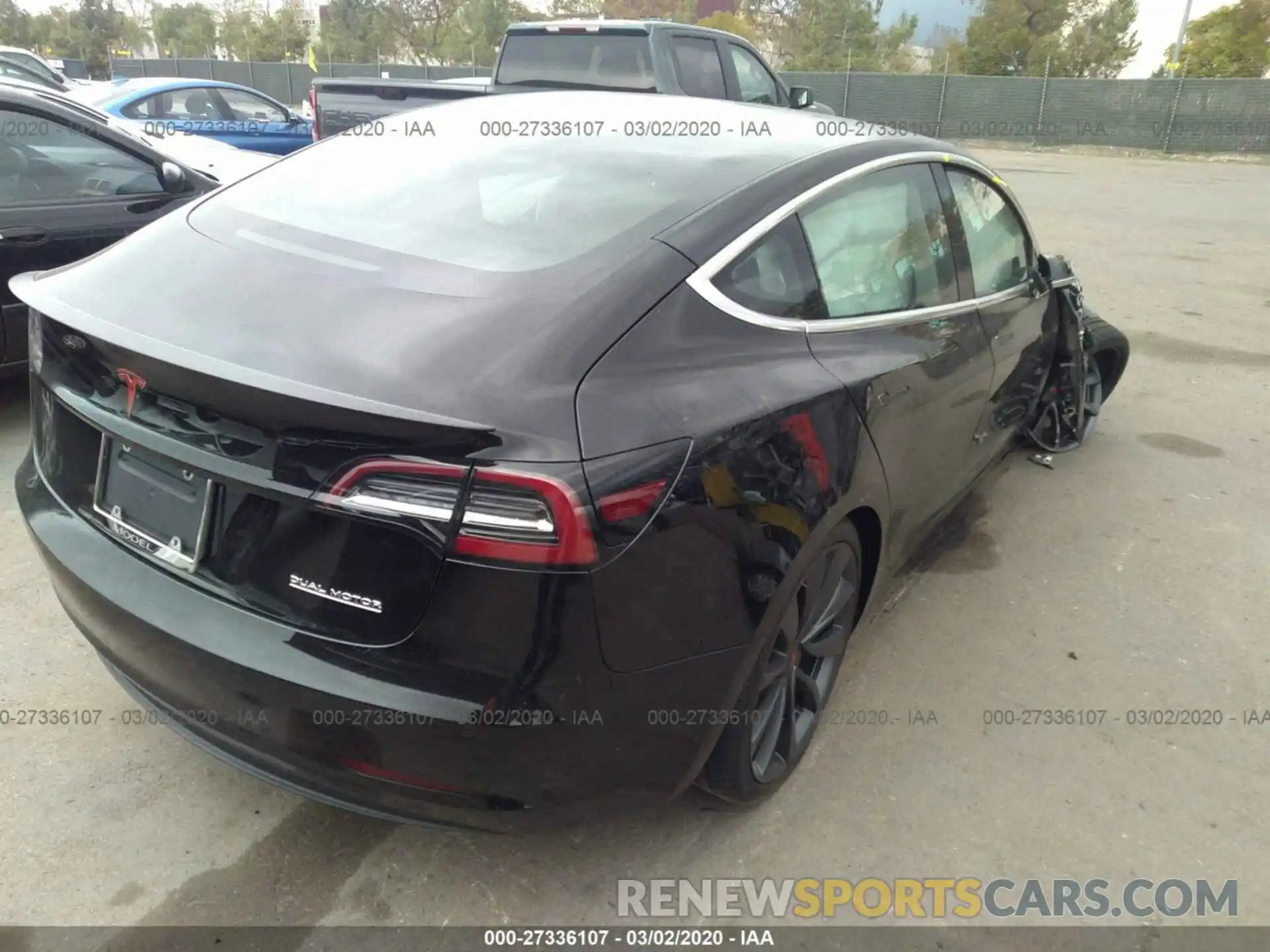 4 Photograph of a damaged car 5YJ3E1EC4LF640726 TESLA MODEL 3 2020